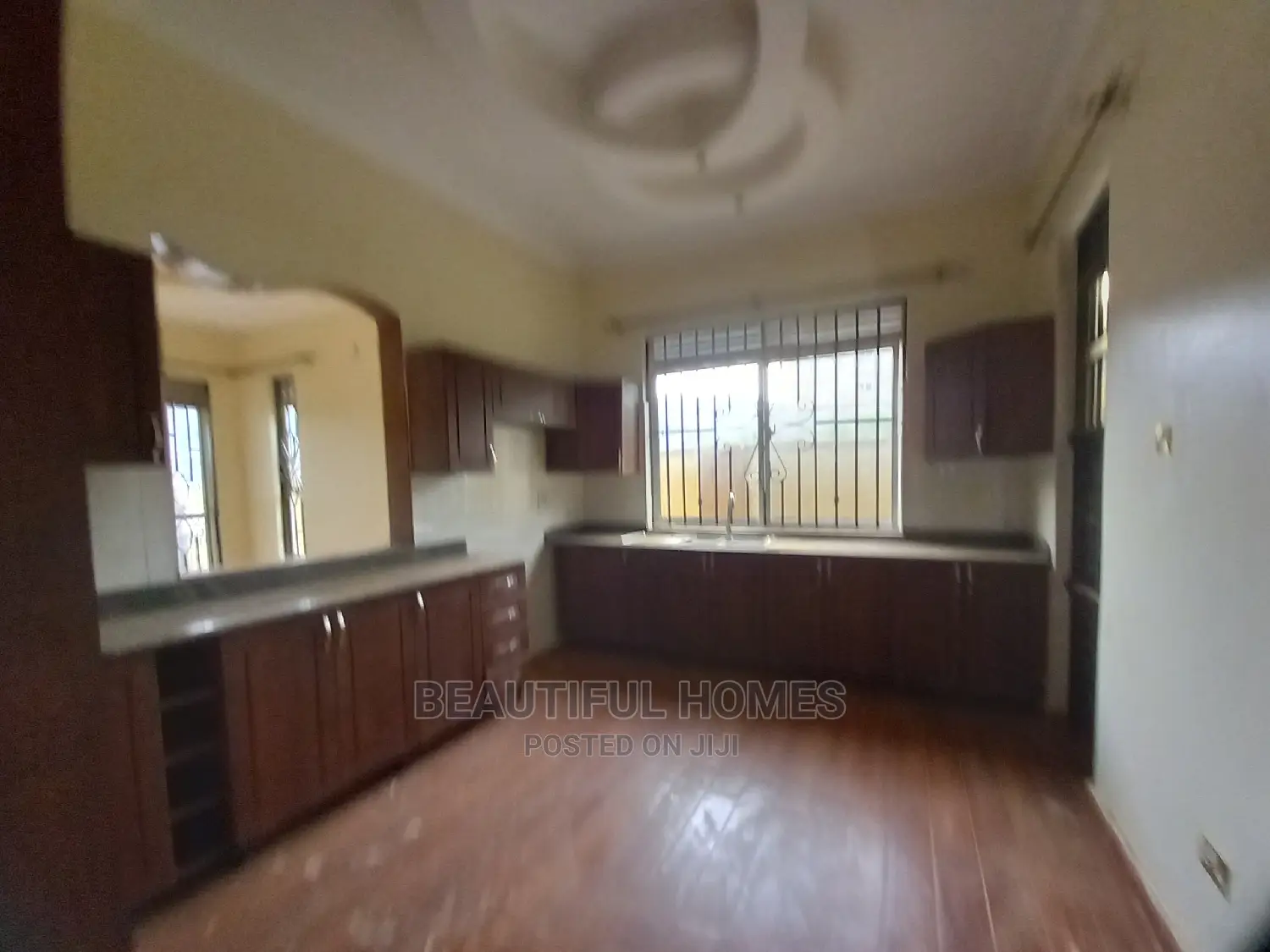 Furnished 4bdrm House in Kira for Sale in Kira