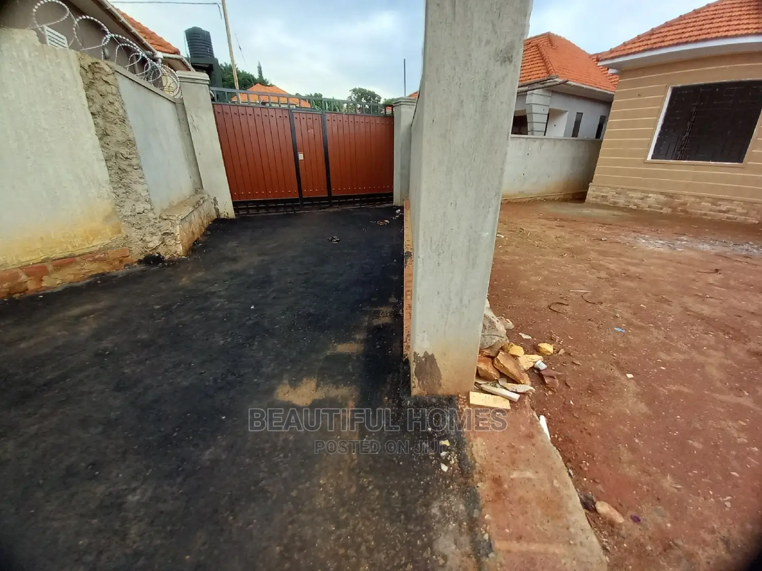Furnished 4bdrm House in Kira for Sale in Kira