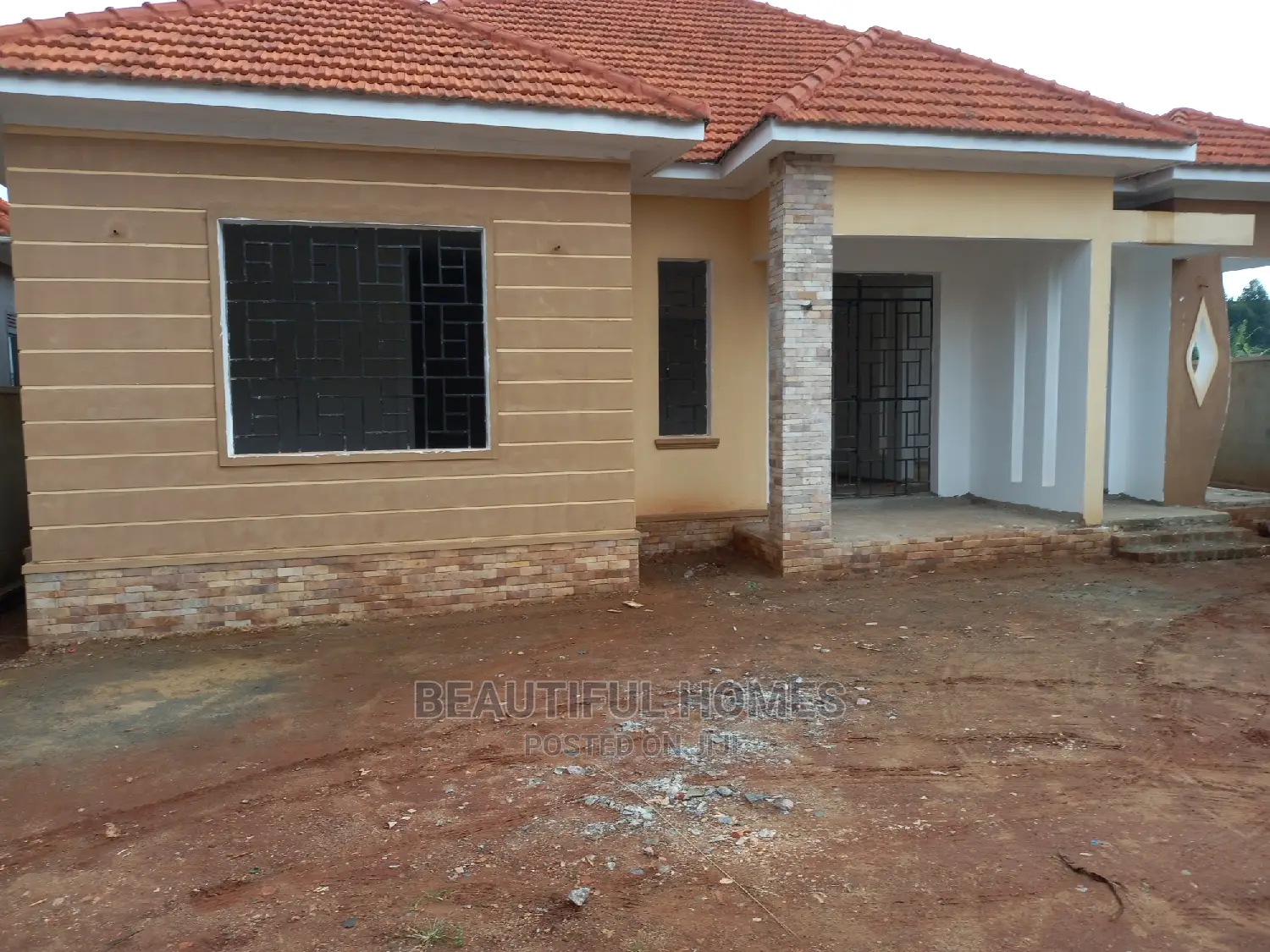 Furnished 4bdrm Bungalow in Kira Corporate for Sale in Kira