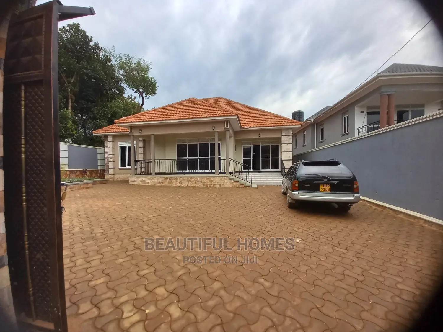 Furnished 4bdrm Bungalow in Kira for Sale in Kira
