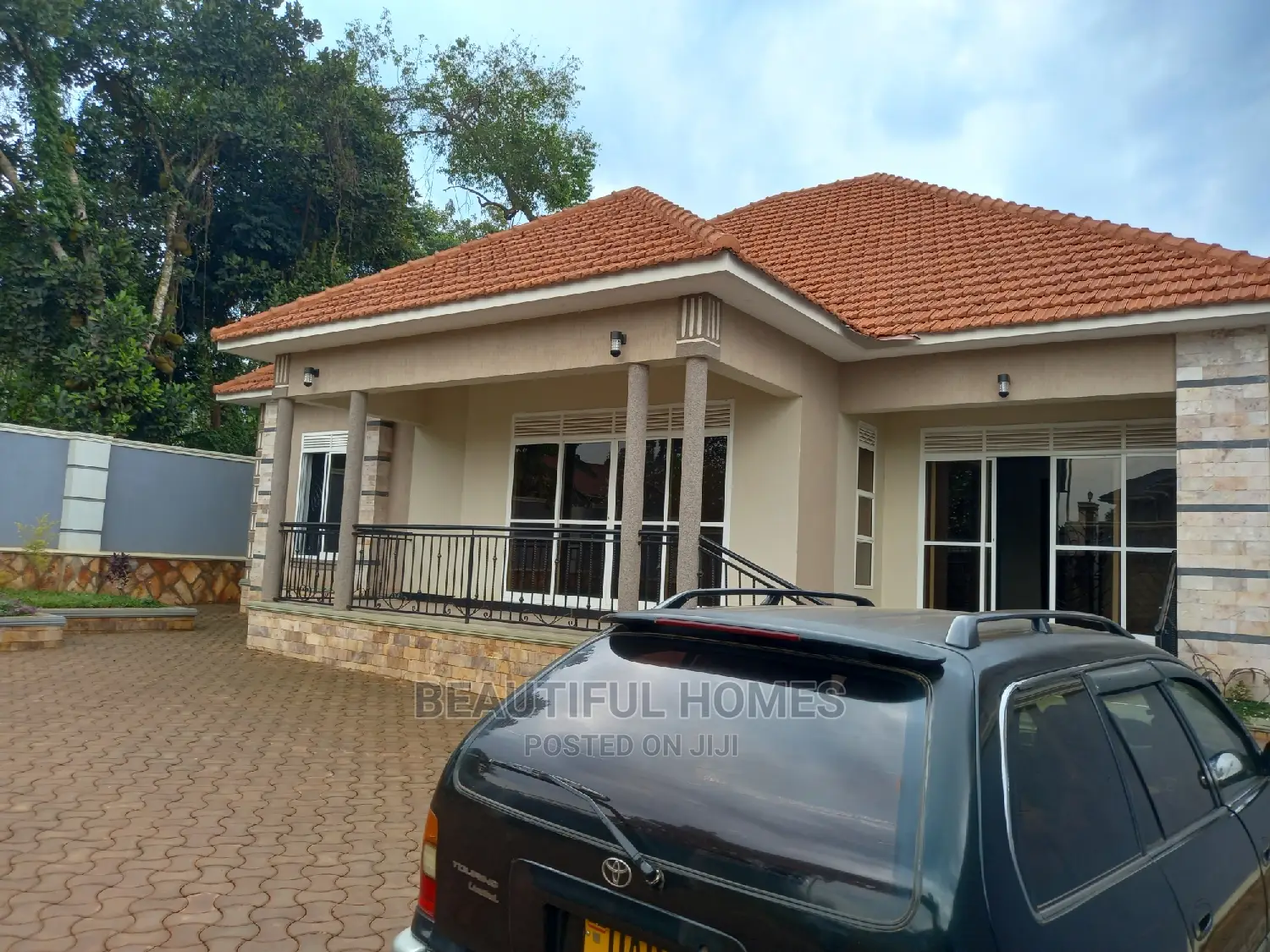Furnished 4bdrm Bungalow in Kira for Sale in Kira