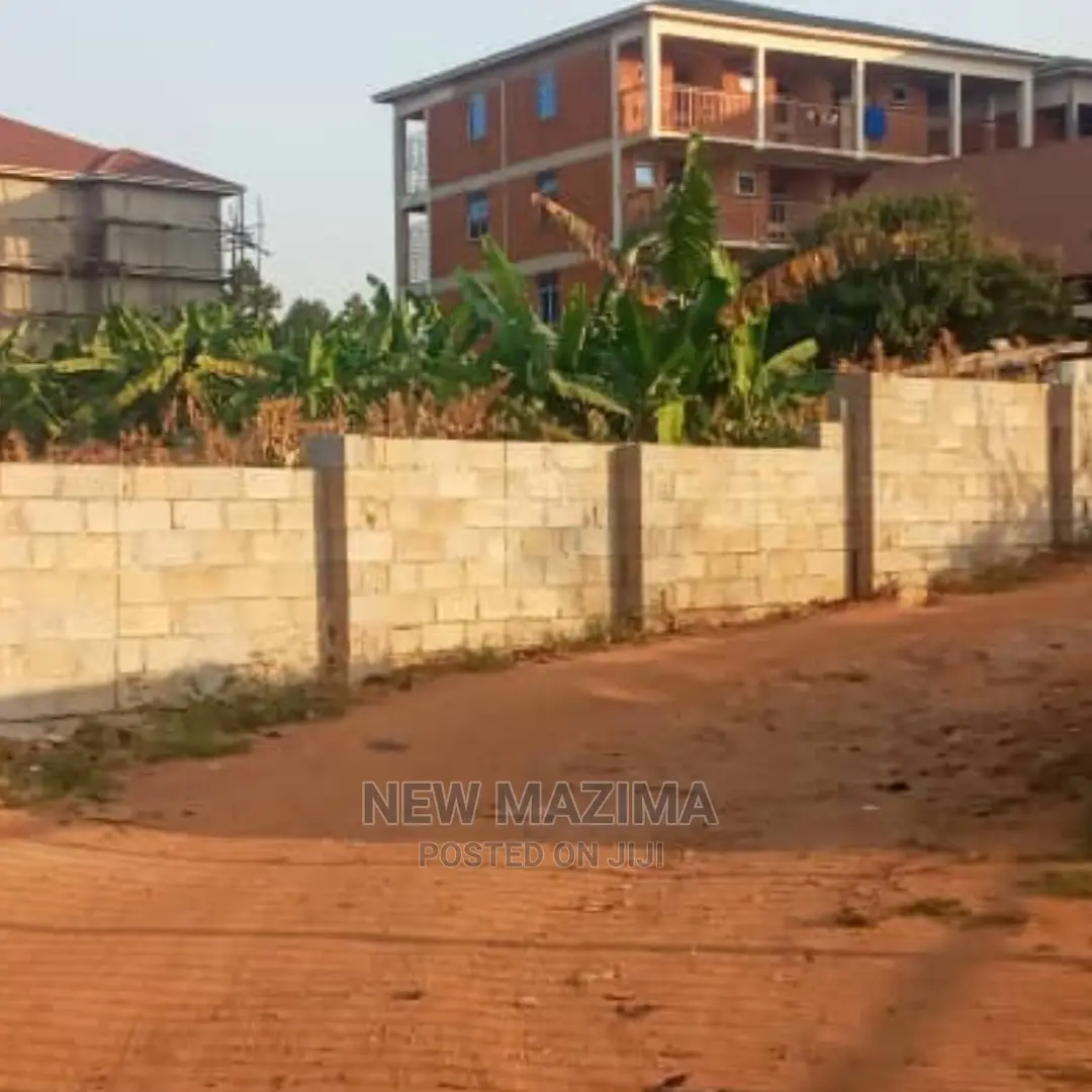 Half Acre Measurig Direct From Tarmac Sale Zana Near Movit in Central Division