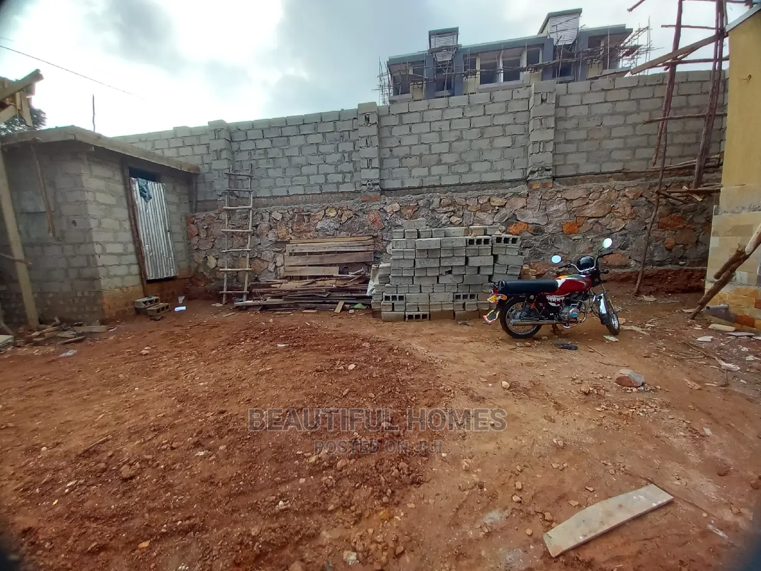 Furnished 6bdrm Mansion in Kyanja, Central Division for Sale in Central Division