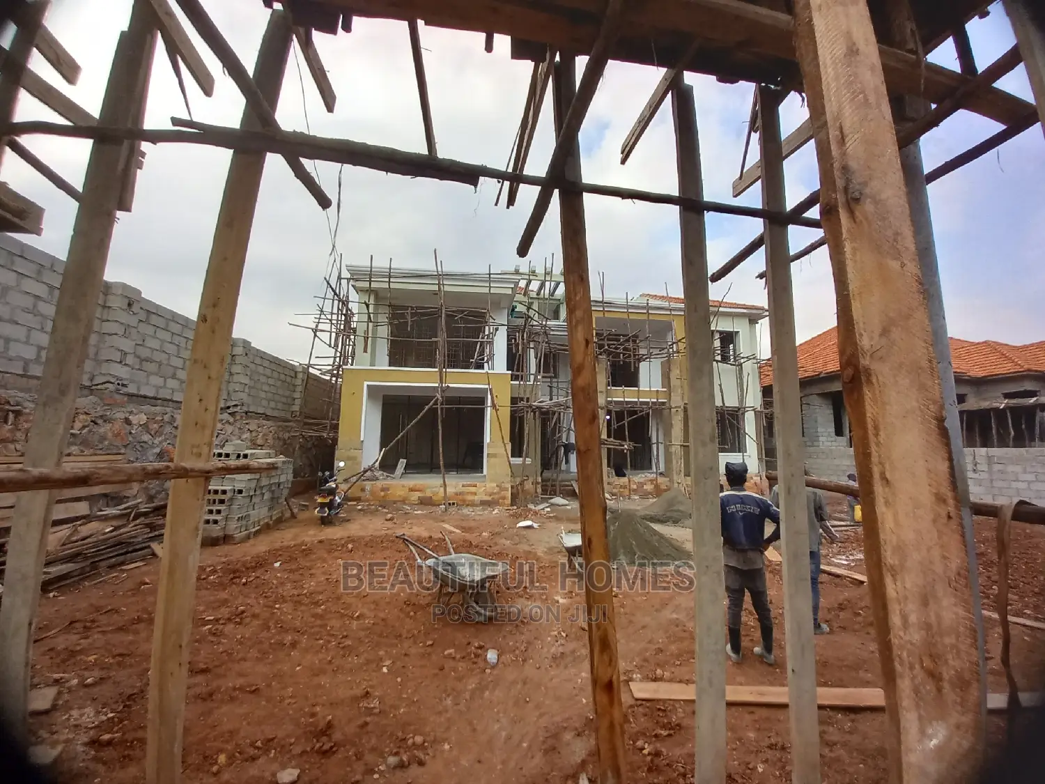 Furnished 6bdrm Mansion in Kyanja, Central Division for Sale in Central Division