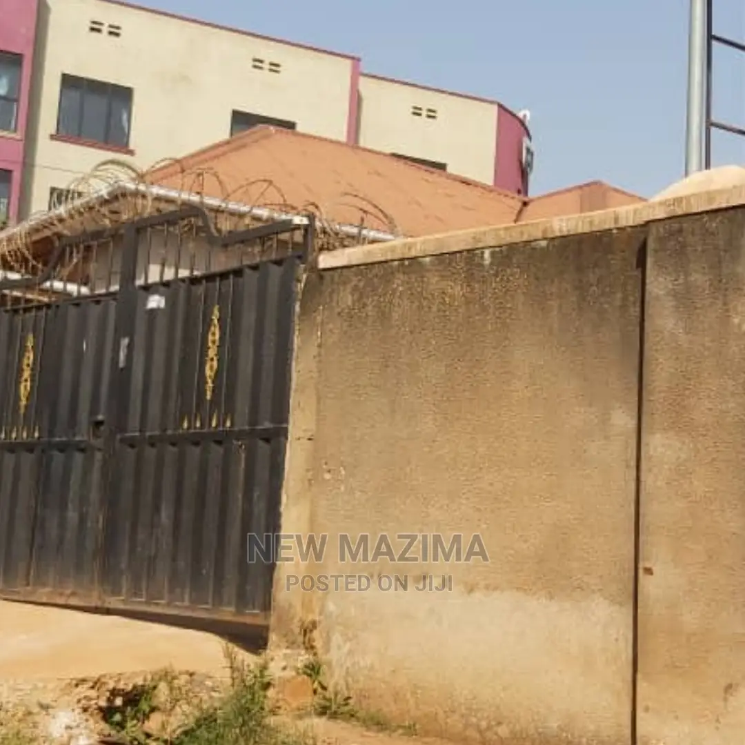 5bdrm House in Zana Town, Central Division for Sale in Central Division