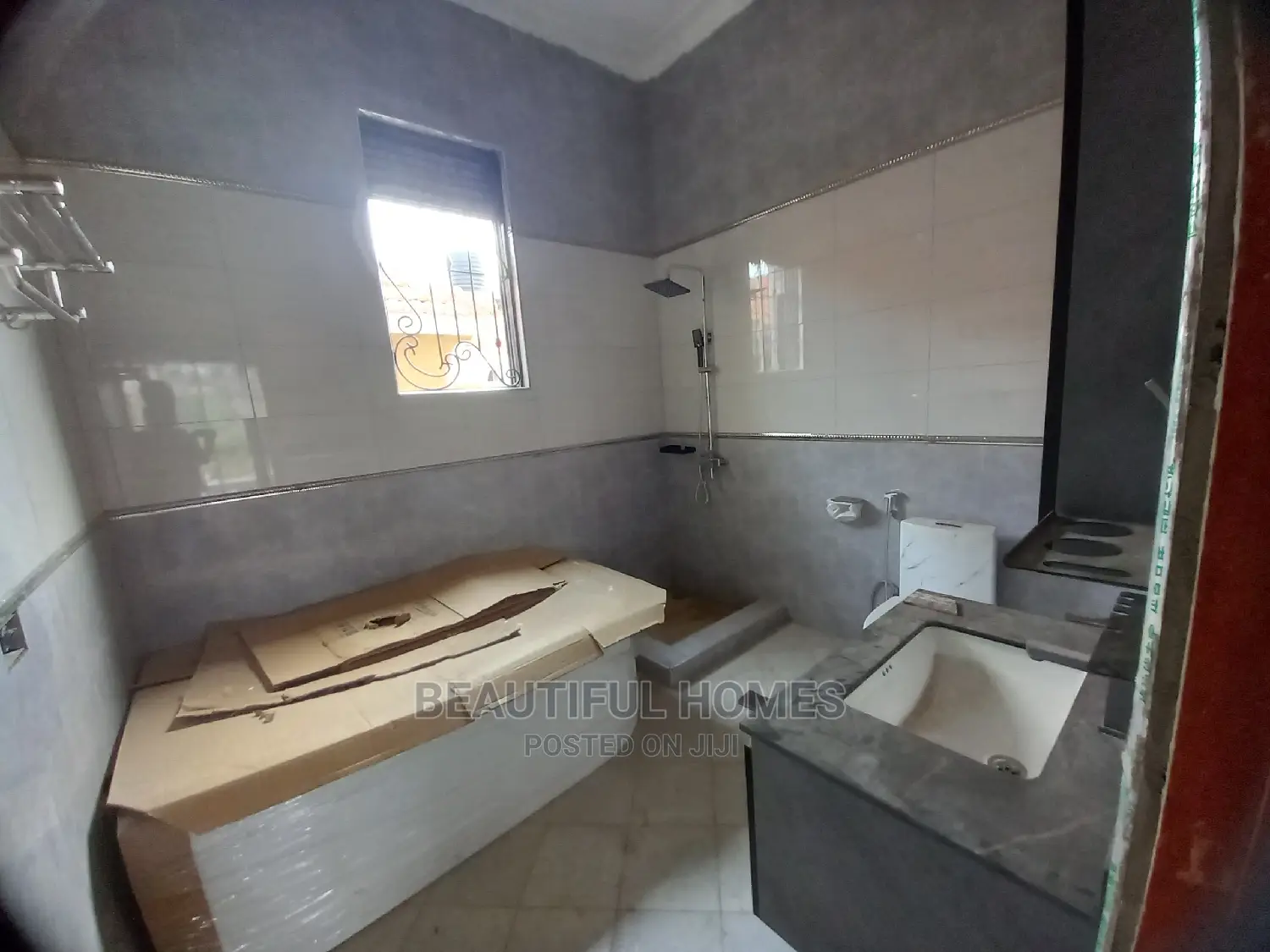Furnished 6bdrm Mansion in Kyanja Corporate, Central Division for Sale in Central Division