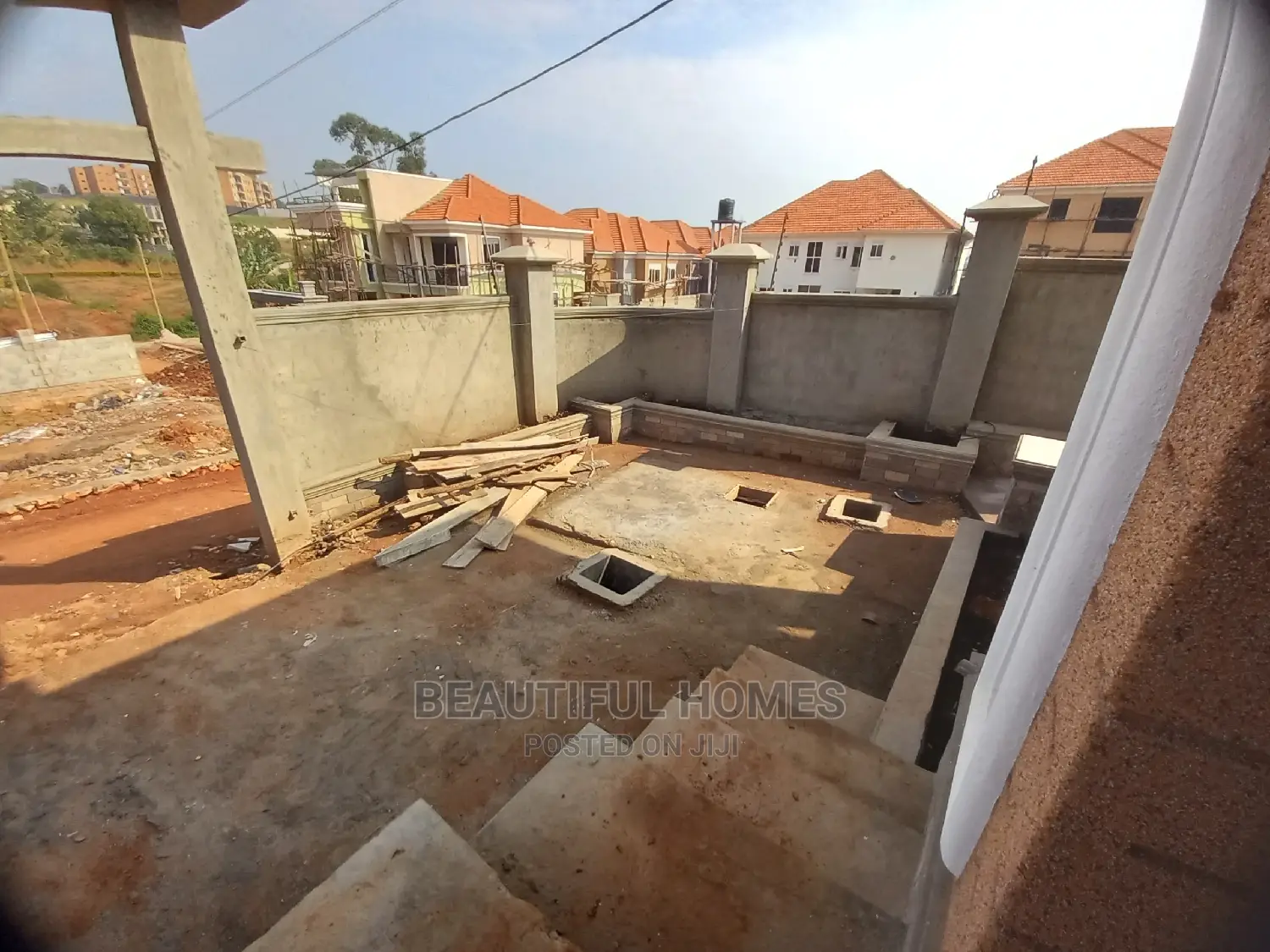 Furnished 5bdrm Mansion in Kyanja, Central Division for Sale in Central Division