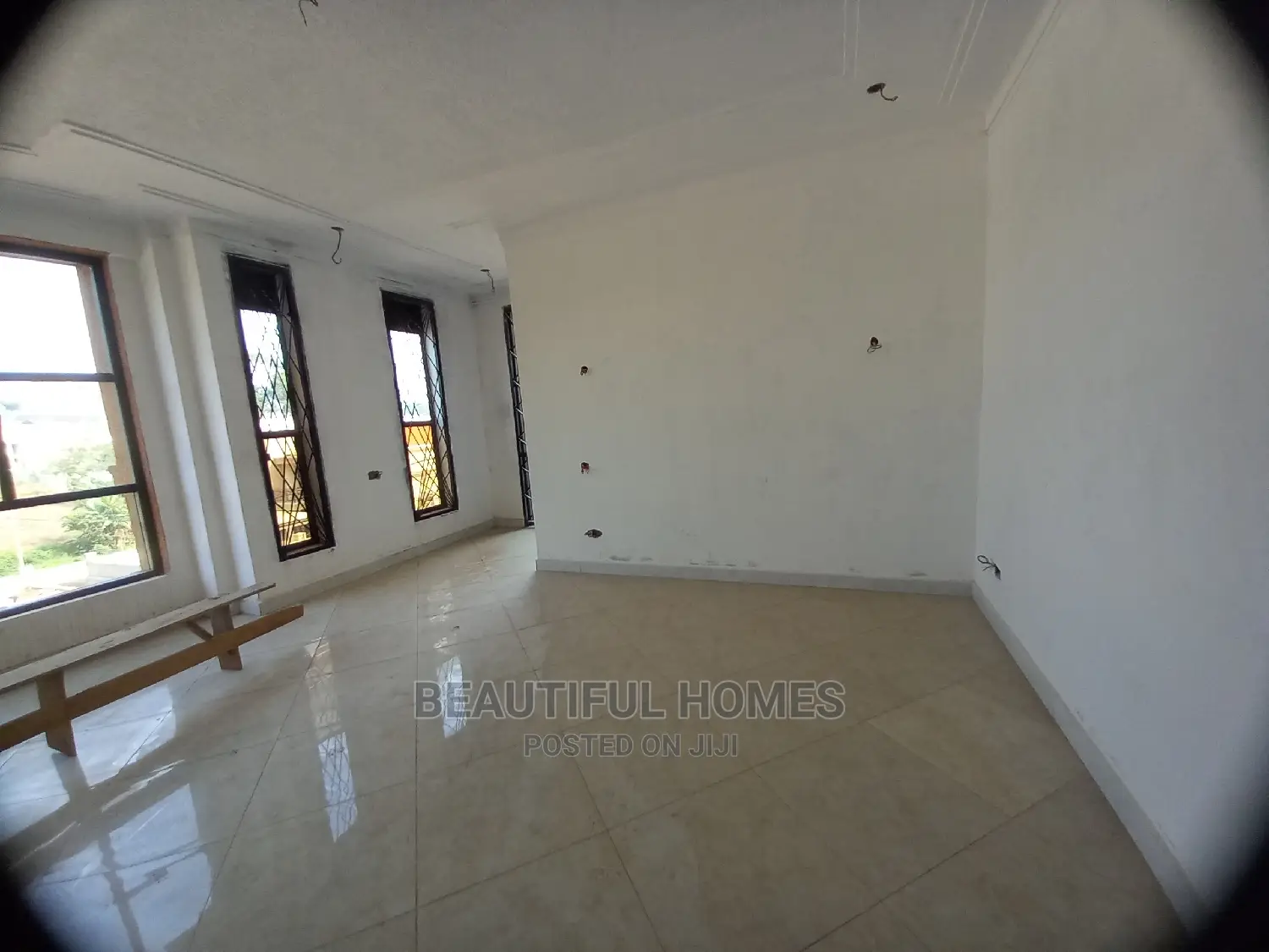 Furnished 5bdrm Mansion in Kyanja, Central Division for Sale in Central Division