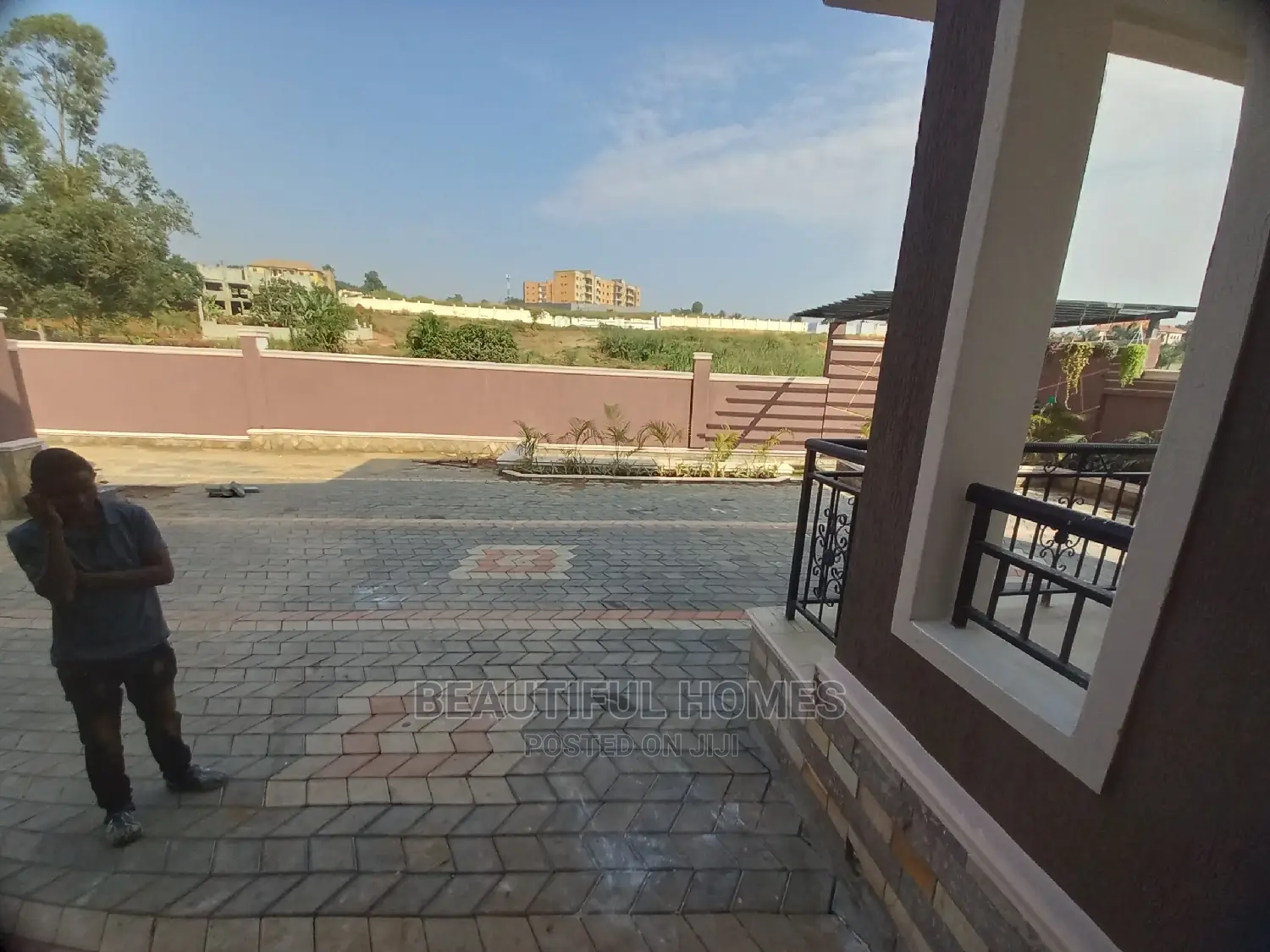 Furnished 6bdrm Mansion in Kyanja, Central Division for Sale in Central Division