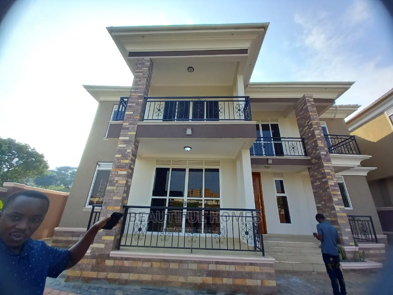 Furnished 6bdrm Mansion in Kyanja Rich Estate, Central Division in Central Division