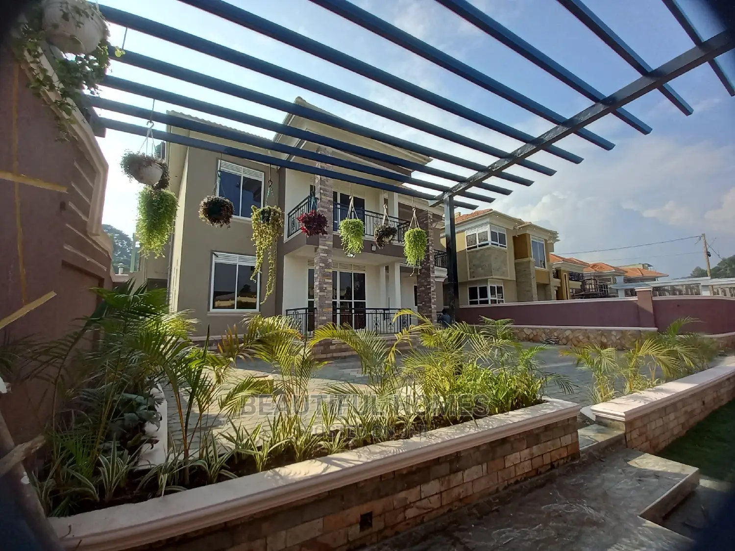 Furnished 6bdrm Mansion in Kyanja Epic, Central Division for Sale in Central Division