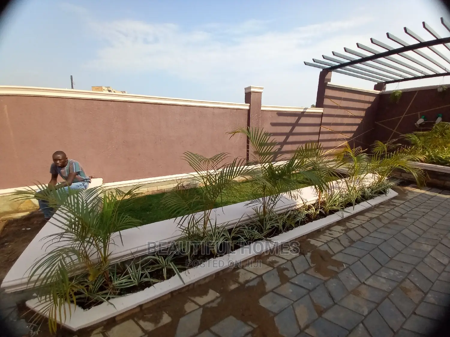 Furnished 6bdrm Mansion in Kyanja Epic, Central Division for Sale in Central Division