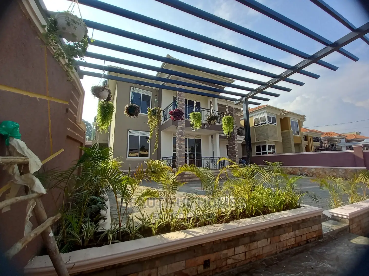 Furnished 6bdrm Mansion in Kyanja Epic, Central Division for Sale in Central Division