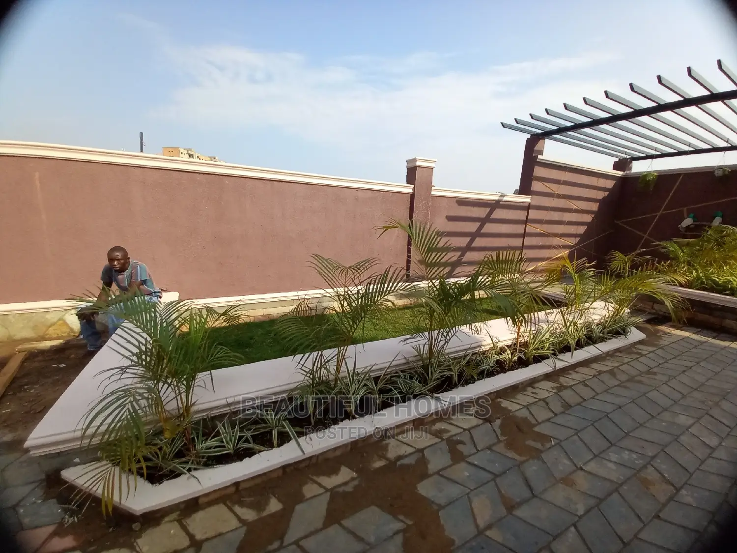 Furnished 6bdrm Mansion in Kyanja Epic, Central Division for Sale in Central Division