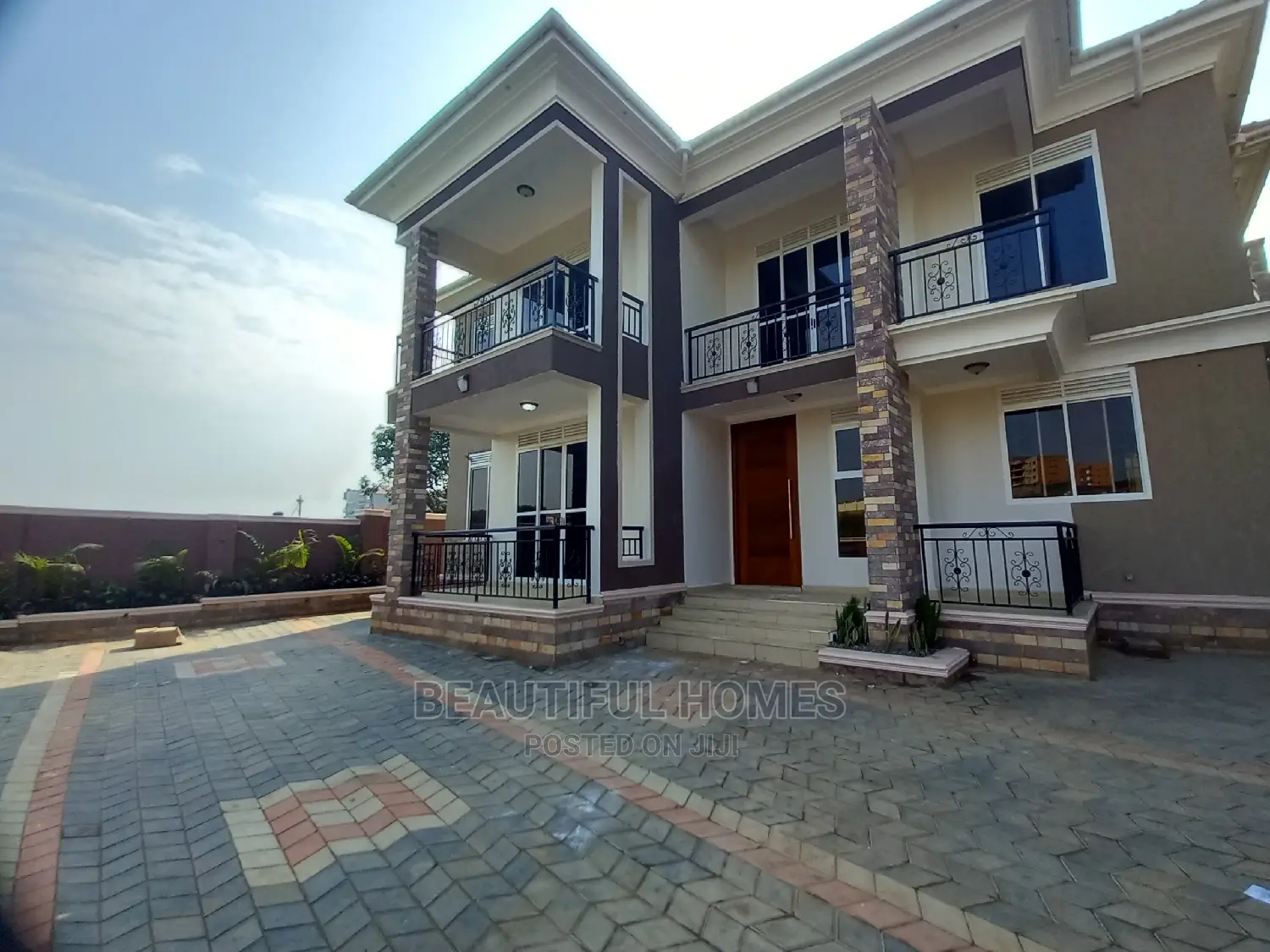 Furnished 6bdrm Mansion in Kyanja Organised, Central Division for Sale in Central Division