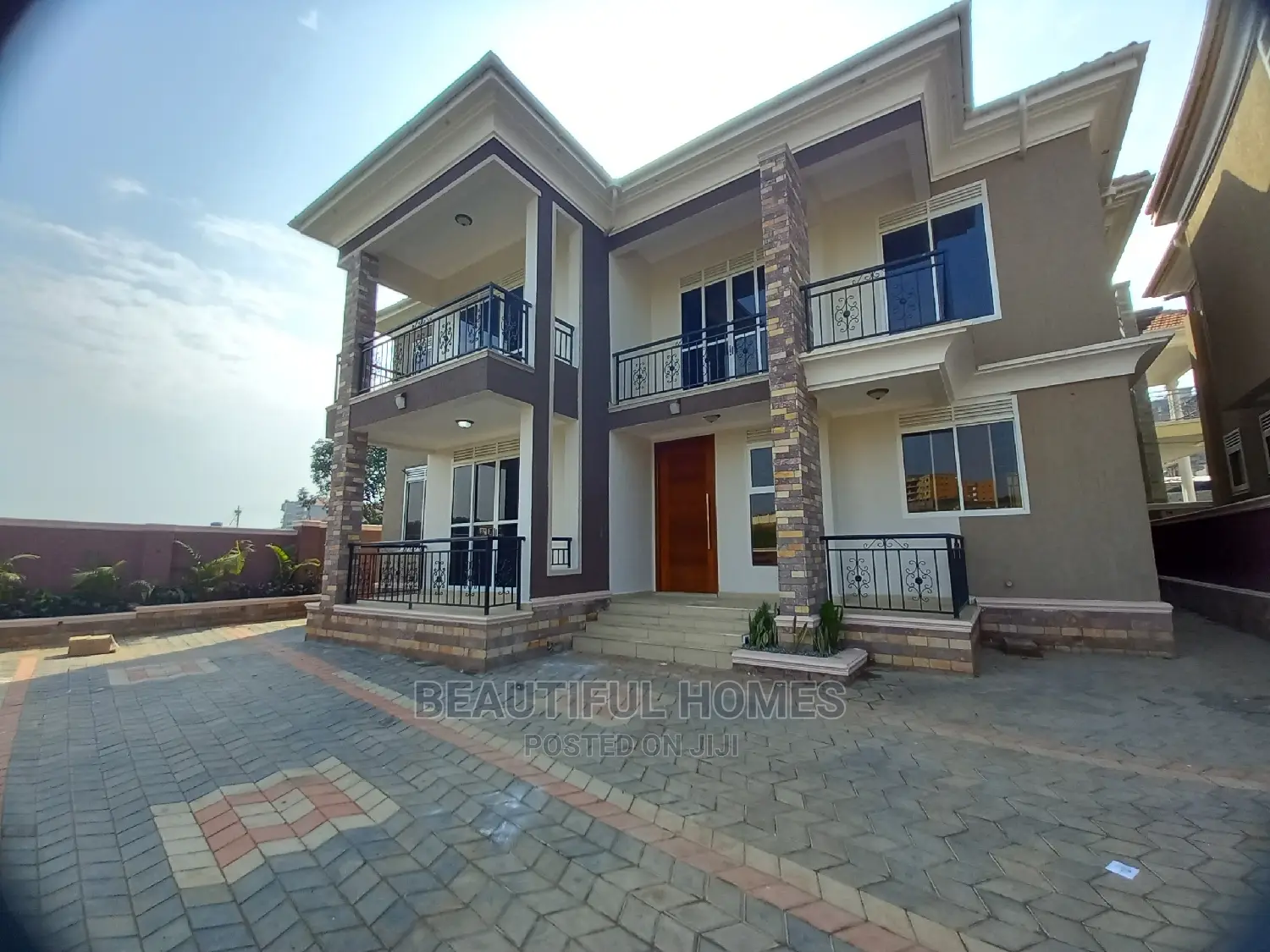 Furnished 6bdrm Mansion in Kyanja Organised, Central Division for Sale in Central Division