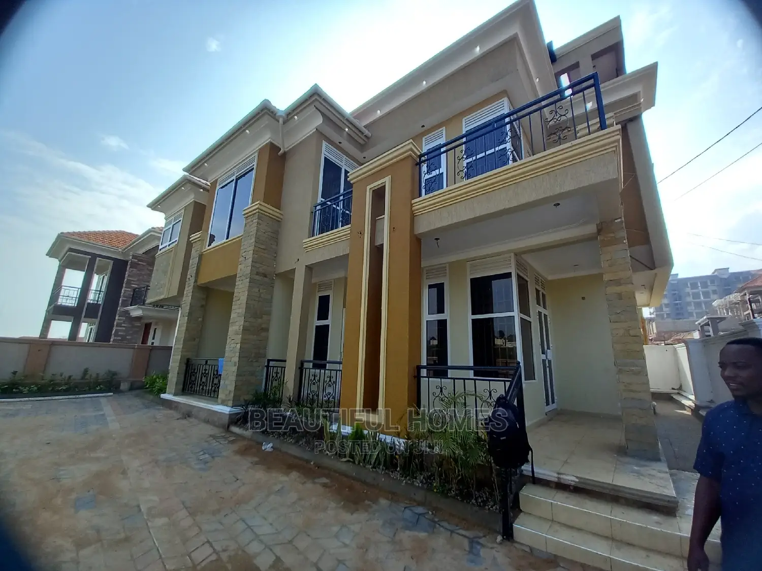 Furnished 6bdrm Mansion in Kyanja, Central Division for Sale in Central Division