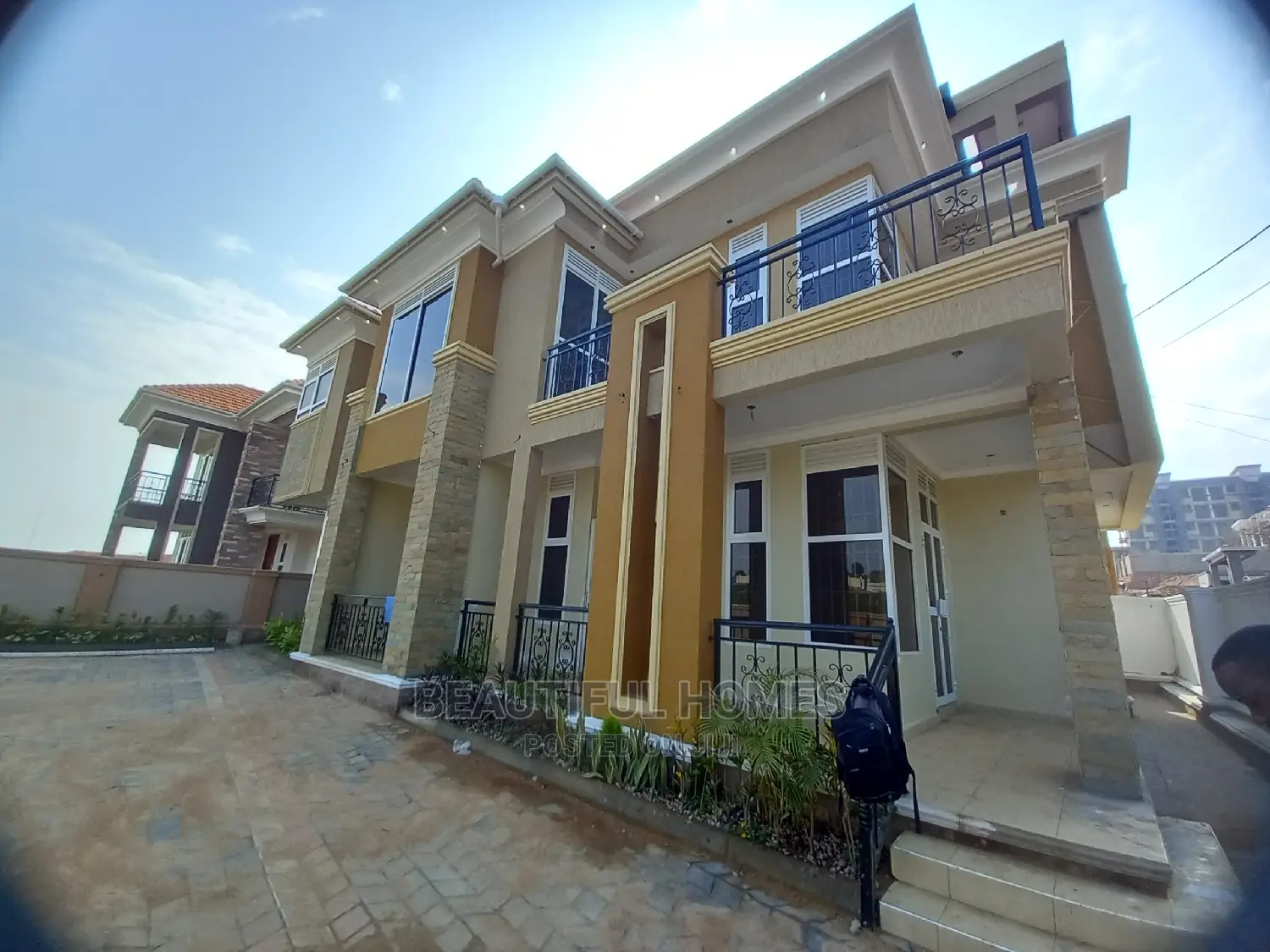 Furnished 6bdrm Mansion in Kyanja, Central Division for Sale in Central Division