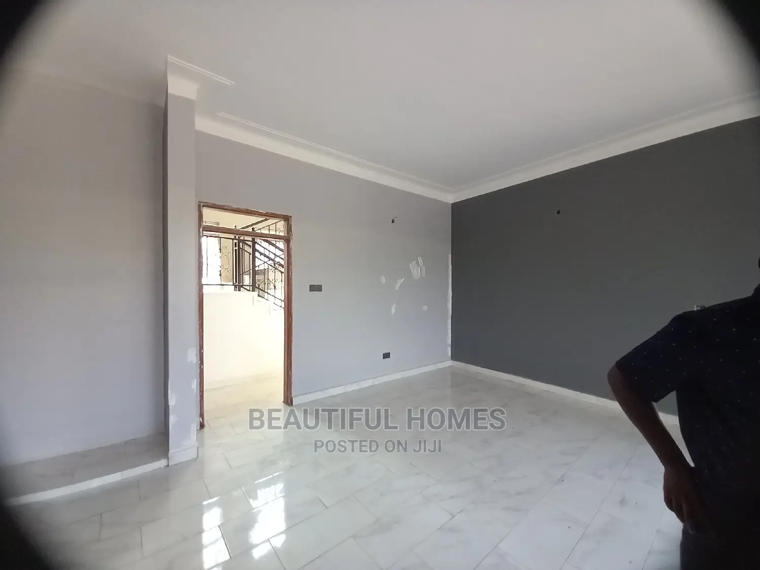 Furnished 6bdrm Mansion in Kyanja, Central Division for Sale in Central Division