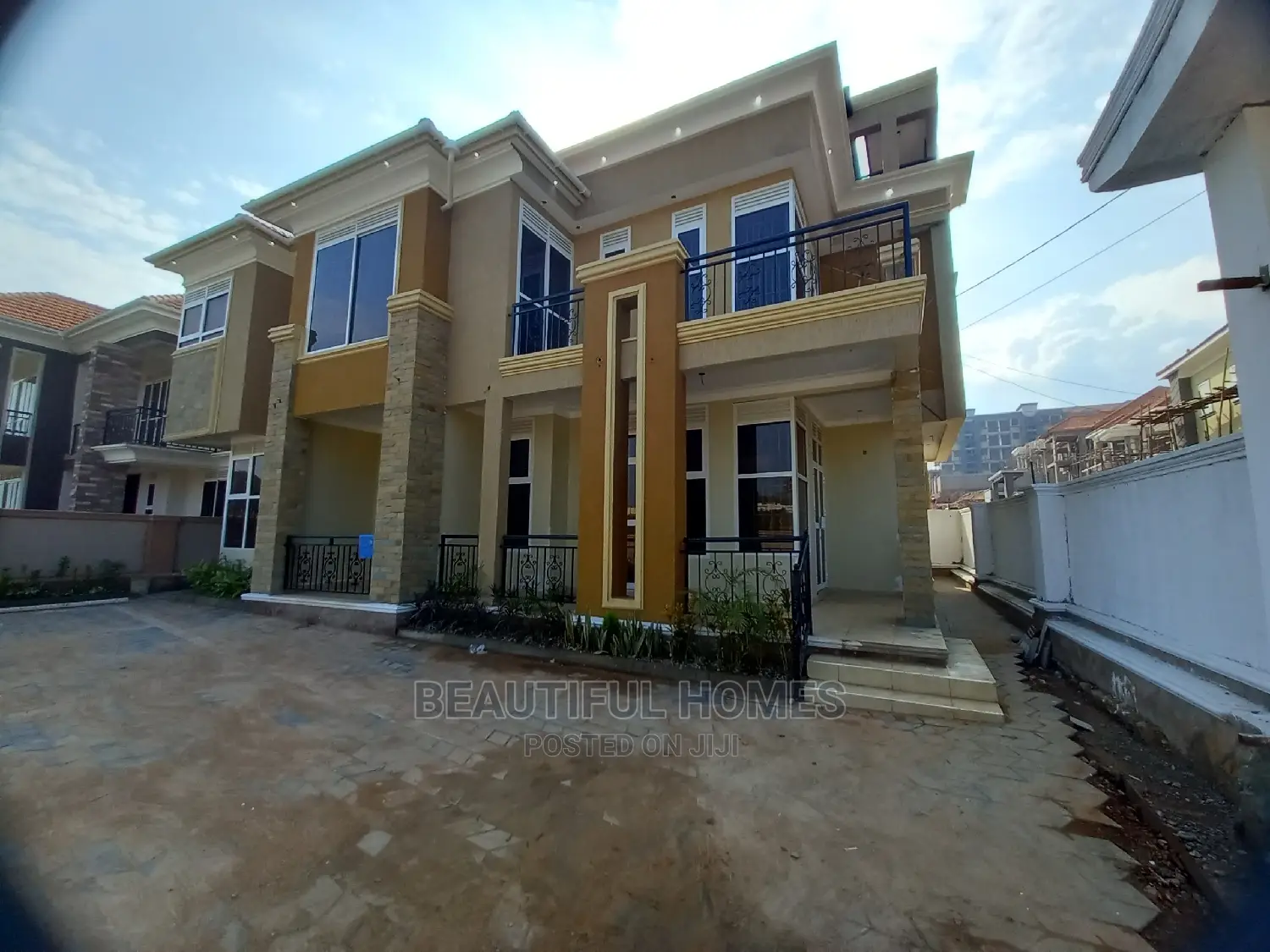 Furnished 6bdrm Mansion in Kyanja Epic, Central Division for Sale in Central Division