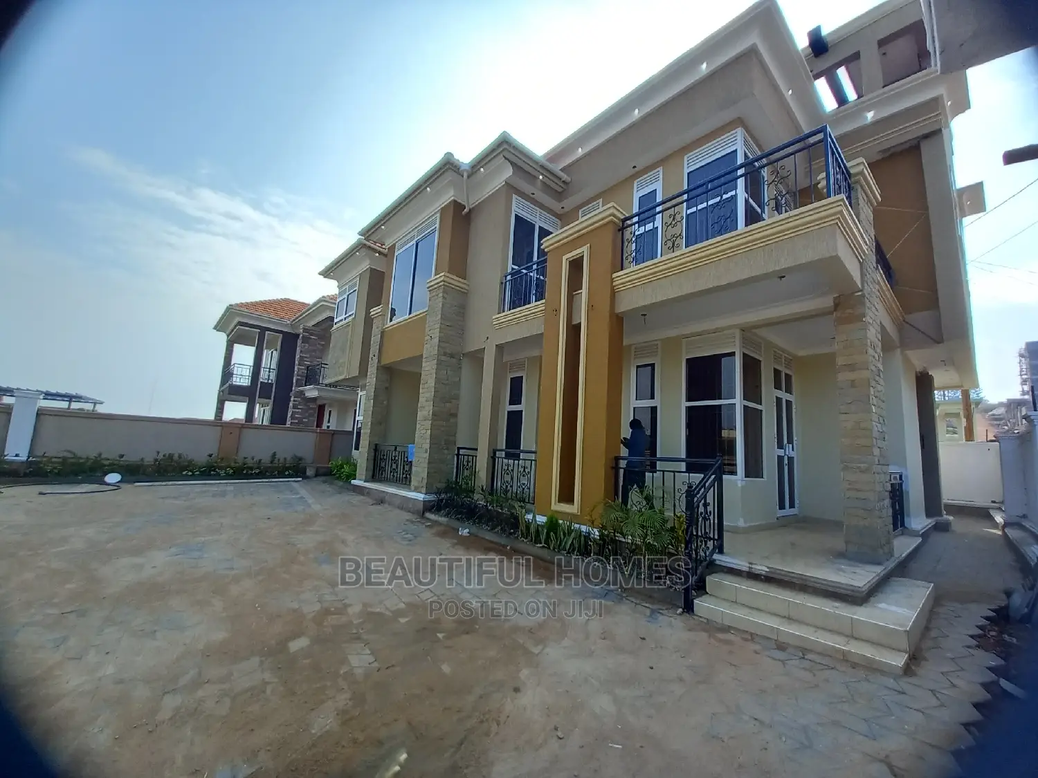 Furnished 6bdrm Mansion in Kyanja Epic, Central Division for Sale in Central Division