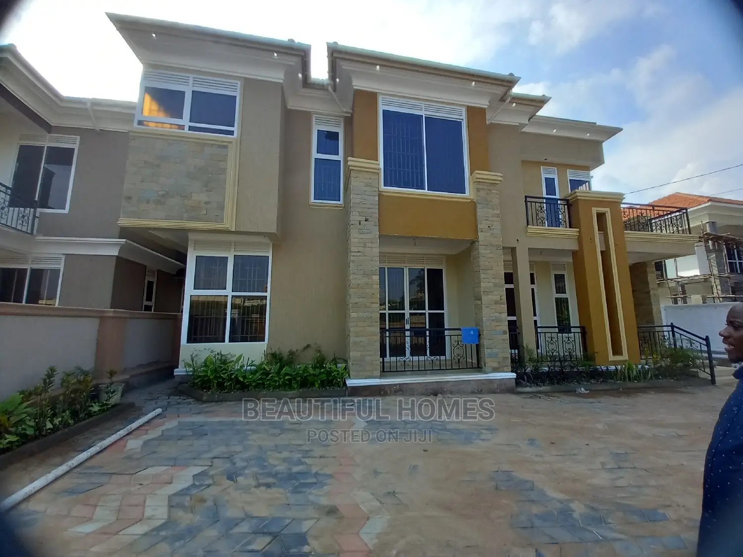 Furnished 6bdrm Mansion in Kyanja Epic, Central Division for Sale in Central Division