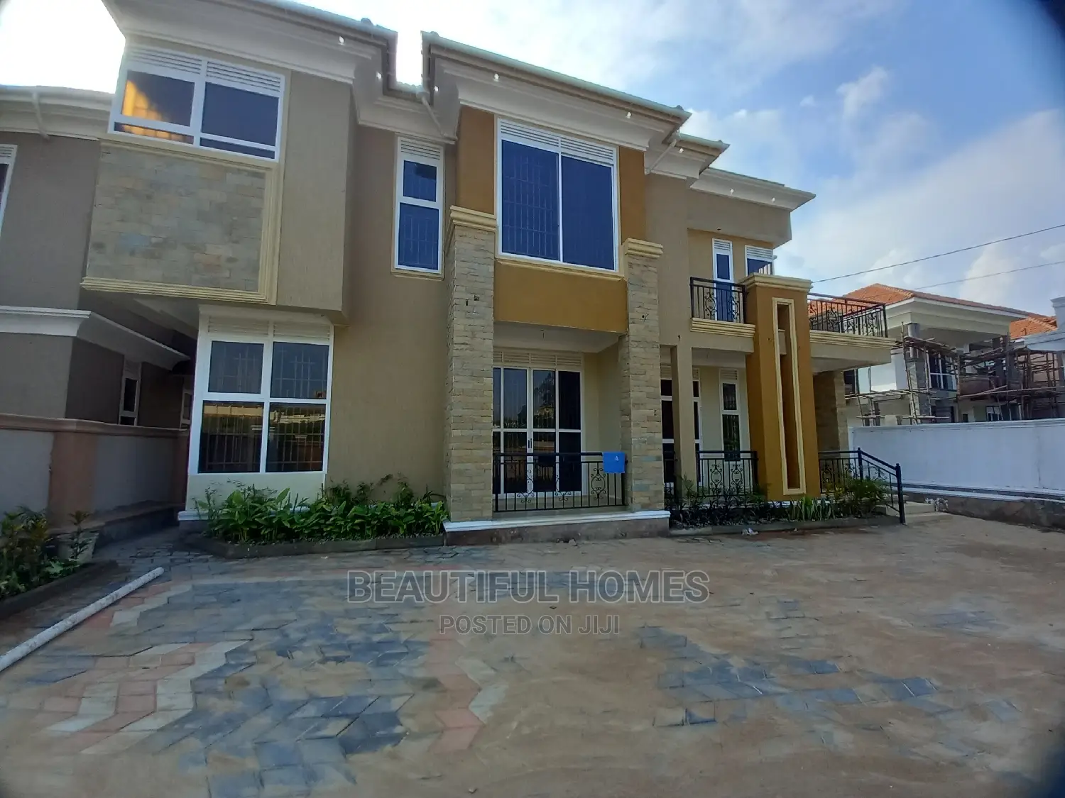 Furnished 6bdrm Mansion in Kyanja High End, Central Division for Sale in Central Division