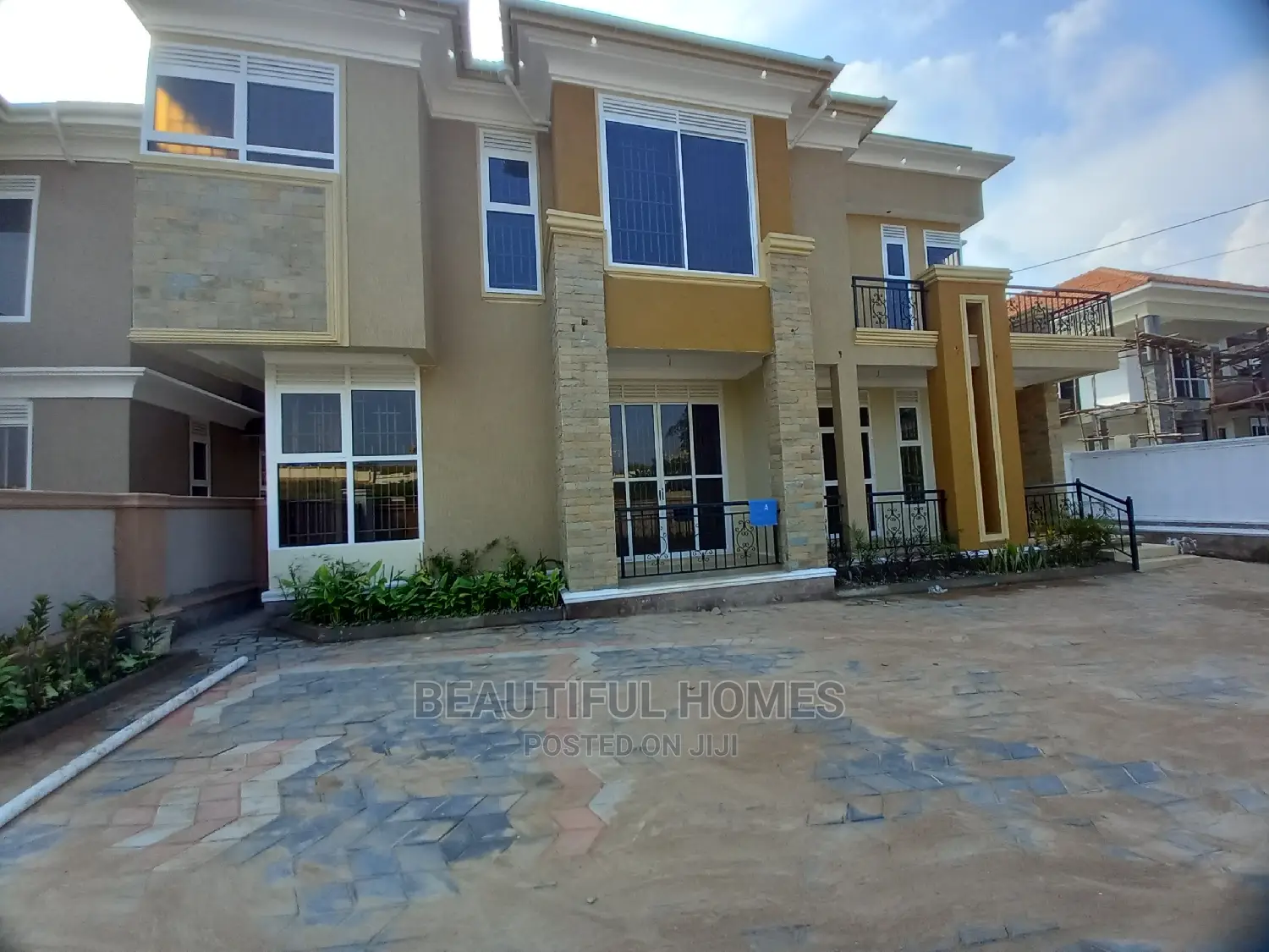 Furnished 6bdrm Mansion in Kyanja High End, Central Division for Sale in Central Division