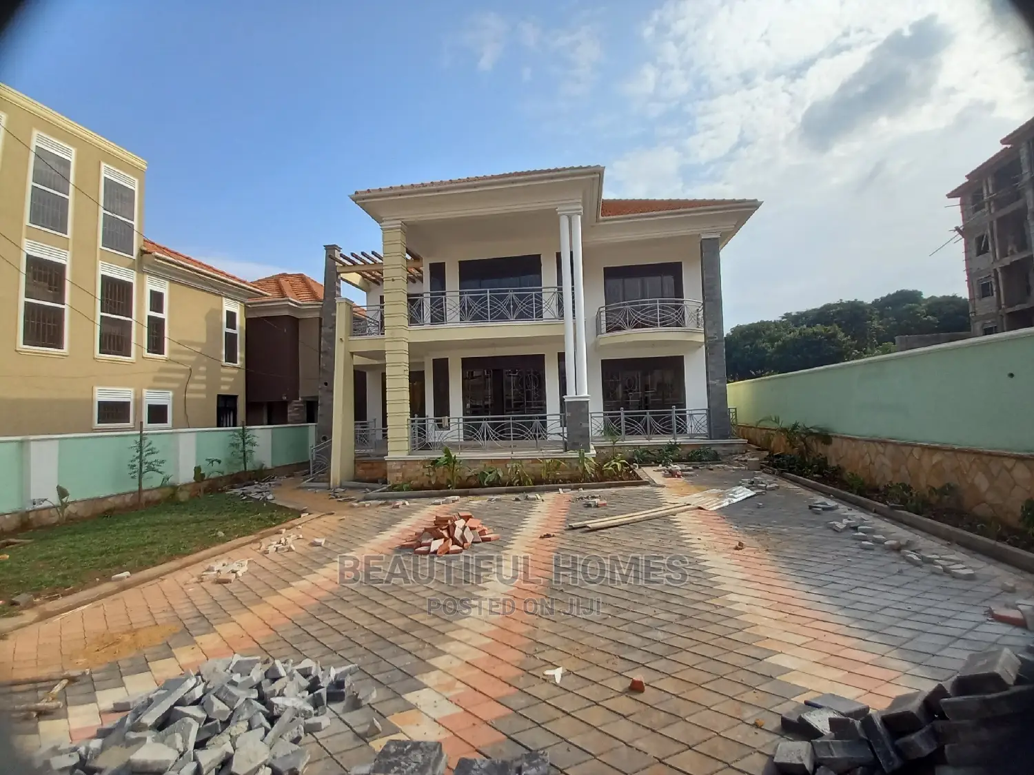 Furnished 6bdrm House in Kyanja Wealthy, Central Division for Sale in Central Division