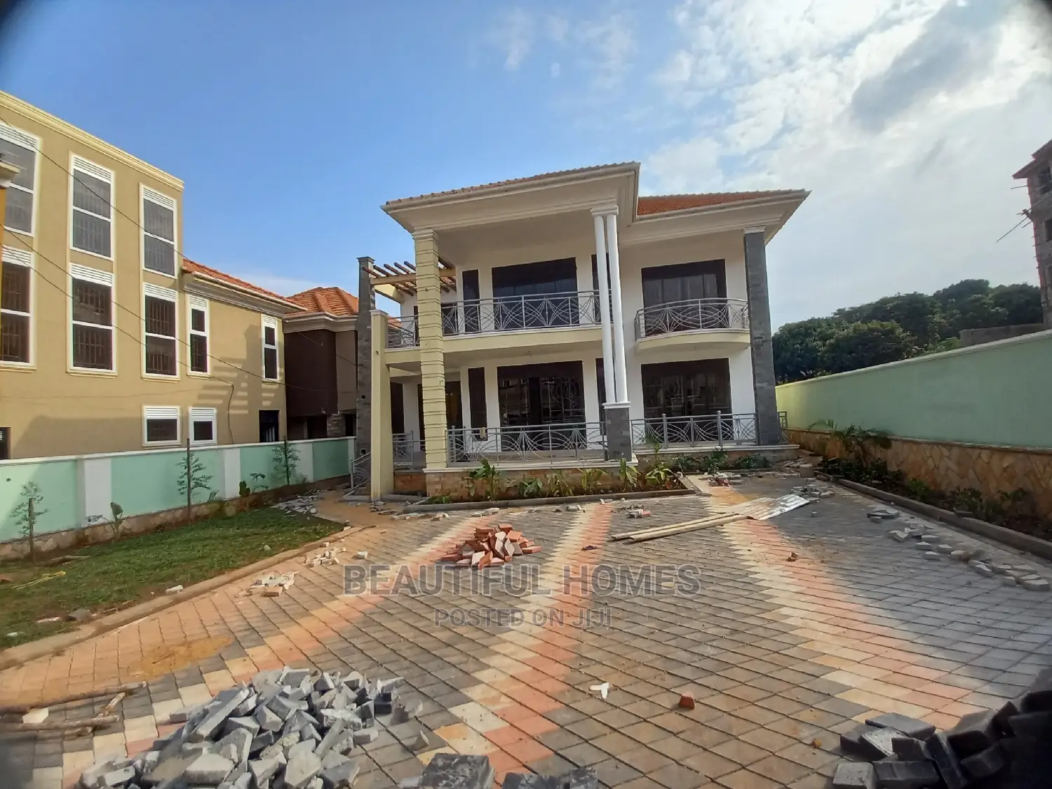 Furnished 6bdrm House in Kyanja Wealthy, Central Division for Sale in Central Division