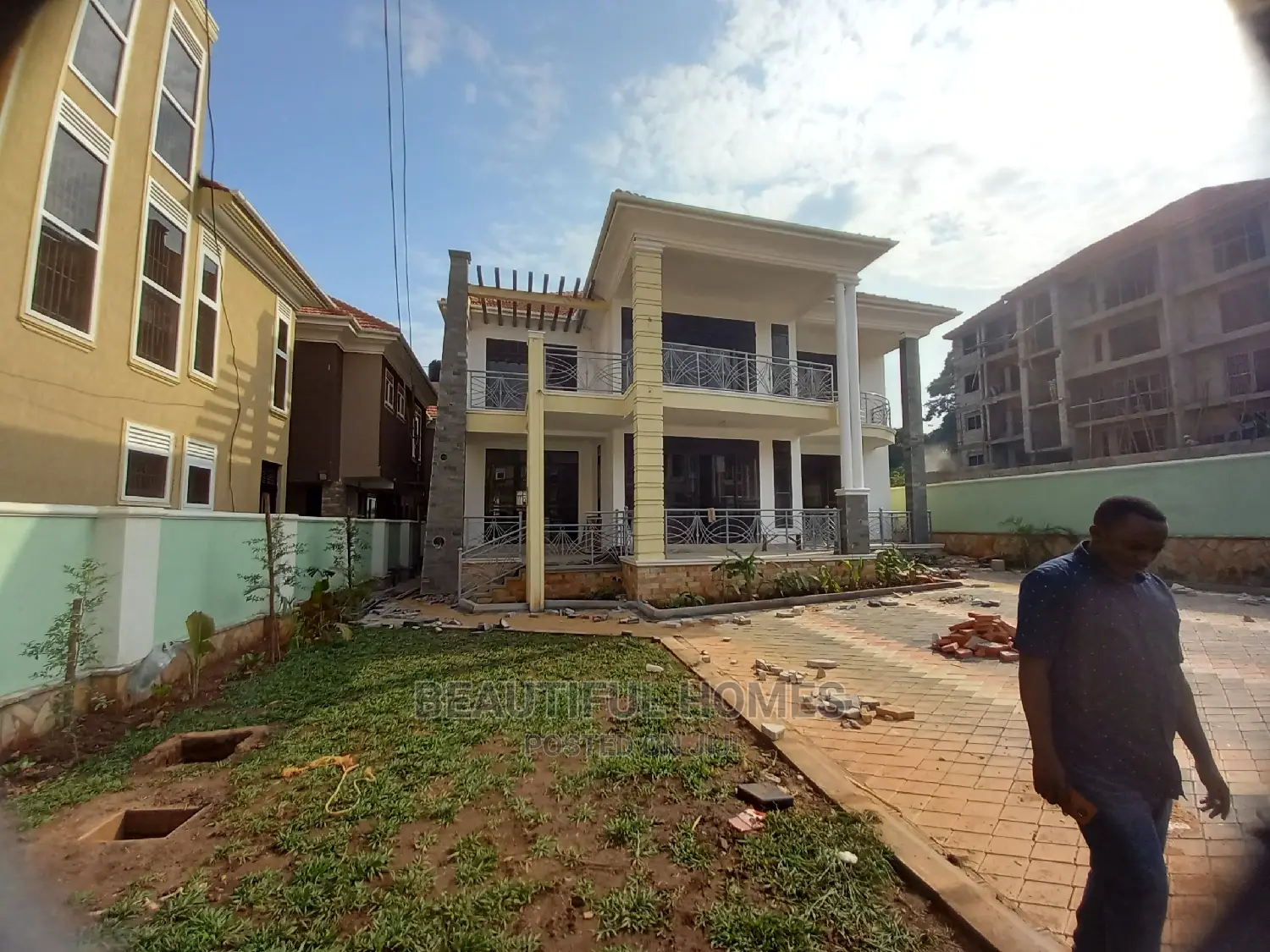 Furnished 6bdrm House in Kyanja Wealthy, Central Division for Sale in Central Division