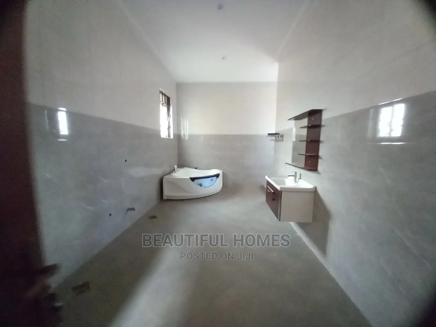 Furnished 6bdrm Mansion in Kyanja Posh, Central Division for Sale in Central Division