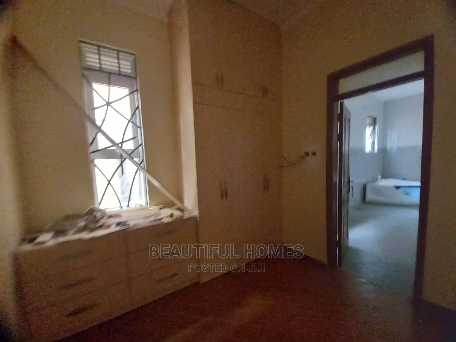 Furnished 6bdrm Mansion in Kyanja Posh, Central Division for Sale in Central Division