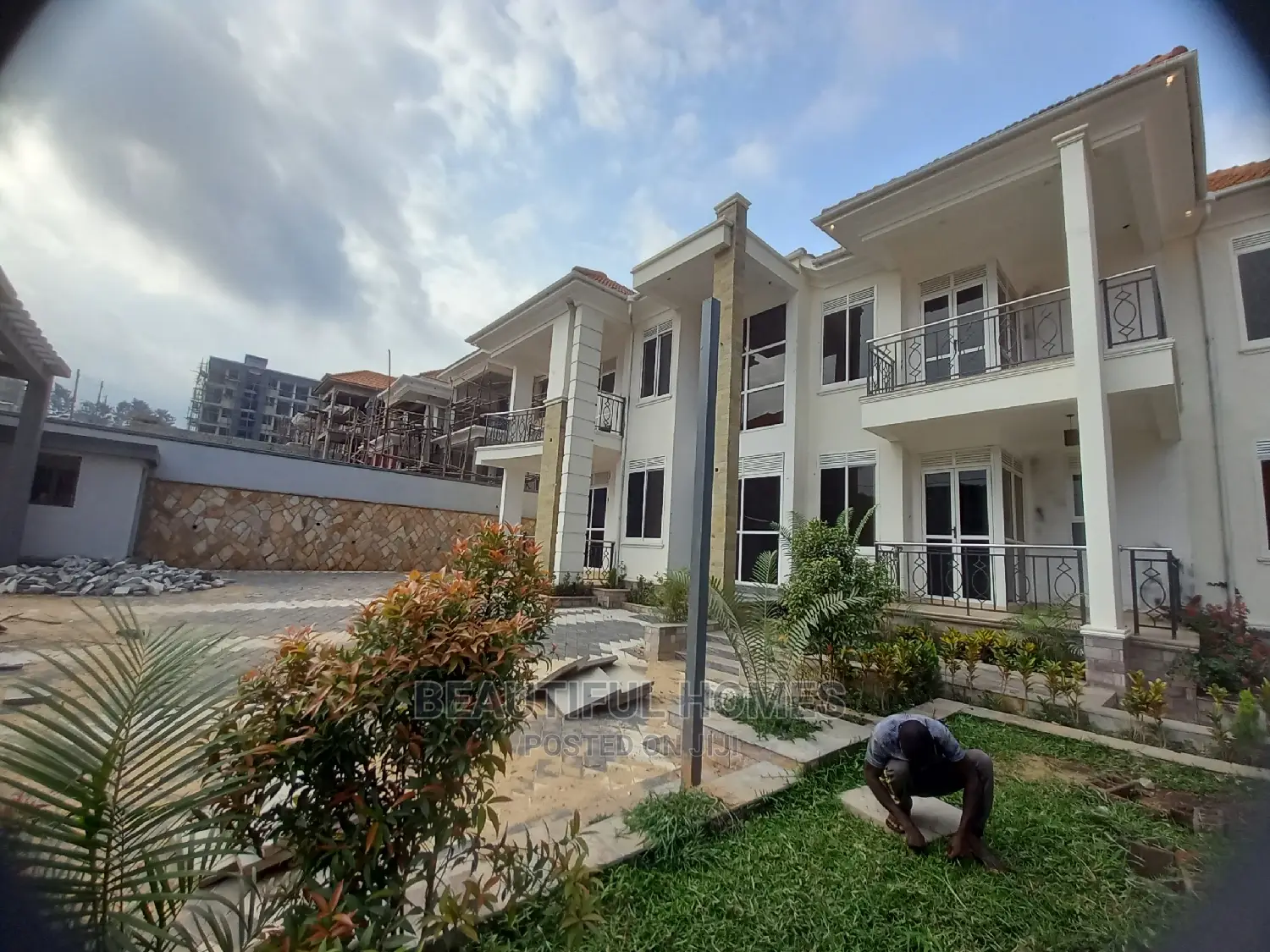 Furnished 6bdrm Mansion in Kyanja Tarmacked, Central Division for Sale in Central Division