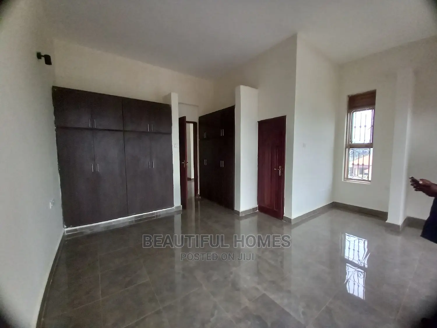 Furnished 6bdrm Mansion in Kyanja, Central Division for Sale in Central Division