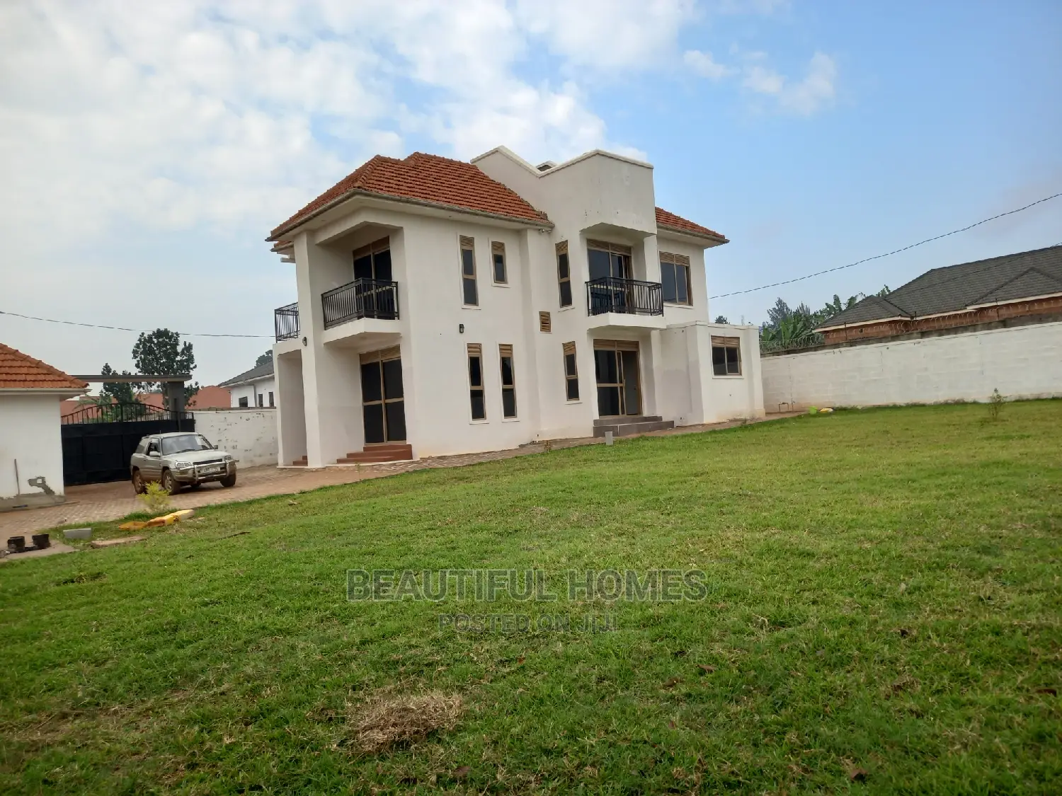 Furnished 6bdrm Mansion in Kyanja, Central Division for Sale in Central Division