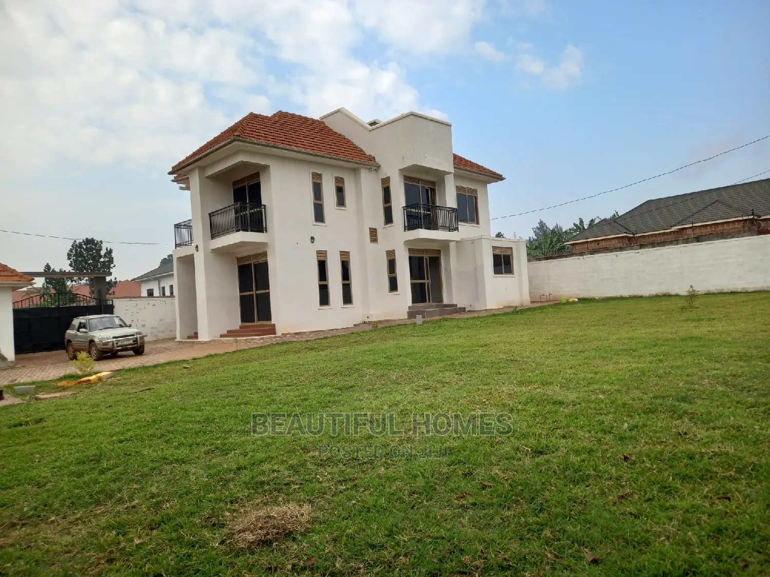 Furnished 6bdrm Mansion in Kyanja, Central Division for Sale in Central Division