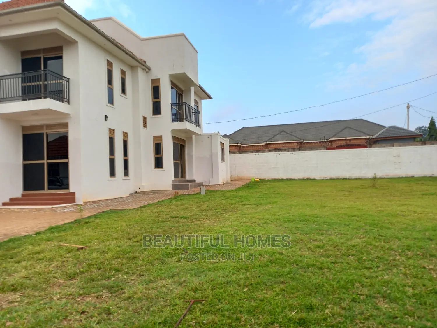 Furnished 6bdrm Mansion in Kyanja, Central Division for Sale in Central Division