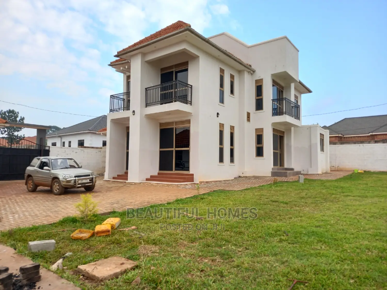 Furnished 6bdrm Mansion in Kyanja, Central Division for Sale in Central Division
