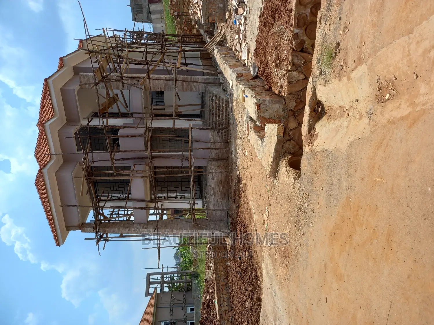 Furnished 4bdrm Duplex in Kira Mamerito Road, Central Division in Central Division