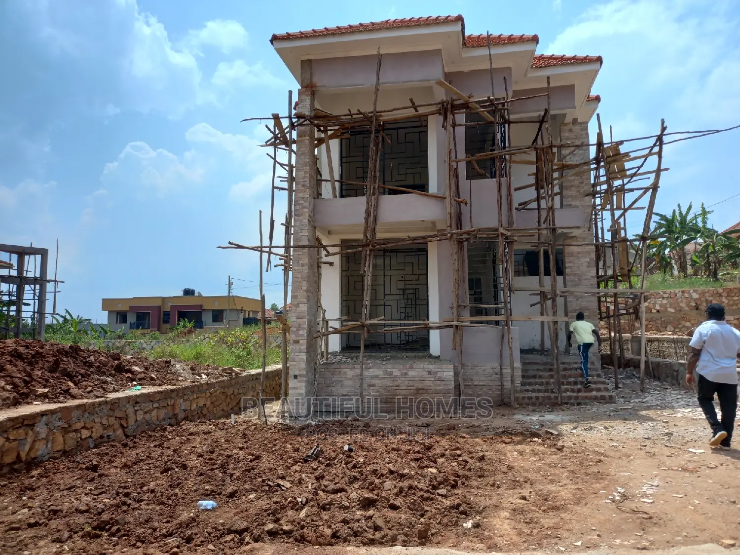 Furnished 4bdrm House in Kira Tarmacked for Sale in Kira