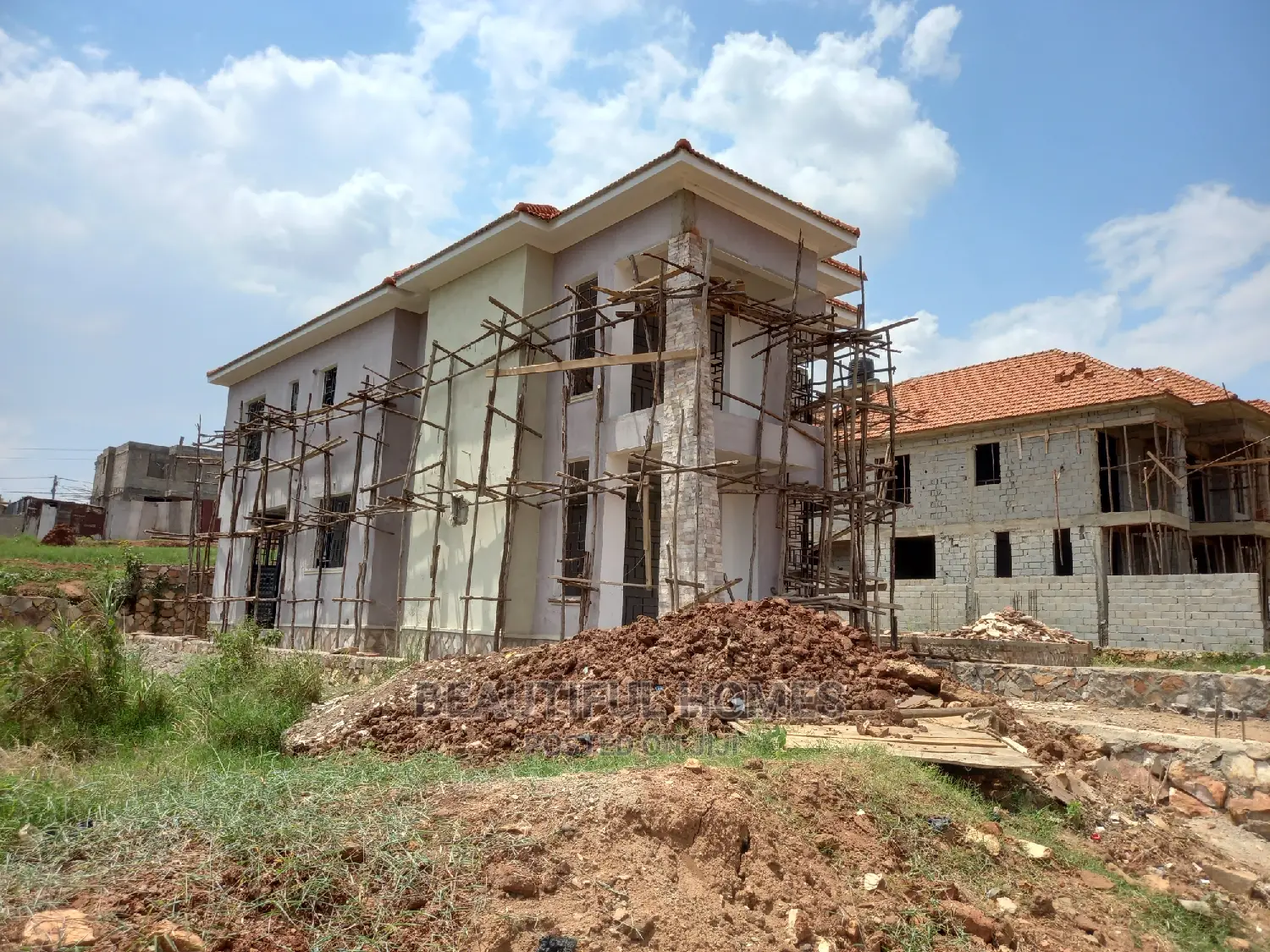 Furnished 4bdrm Mansion in Kira Corporate for Sale in Kira