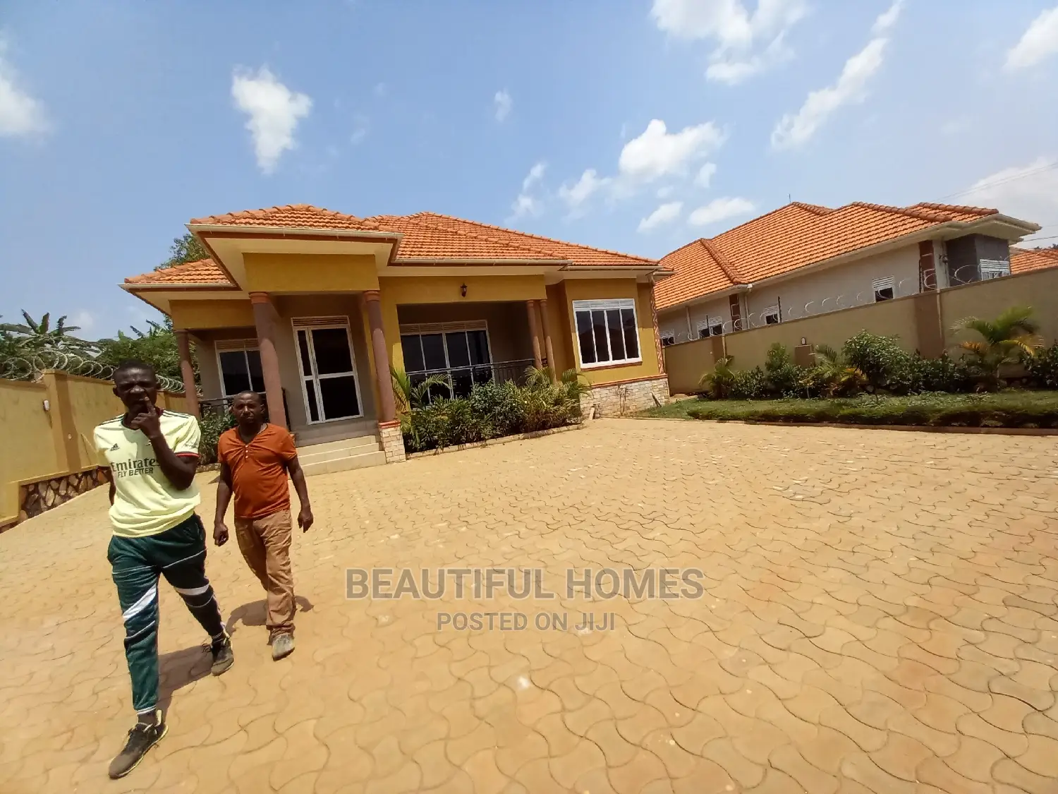 Furnished 4bdrm House in Kira Tarmacked for Sale in Kira
