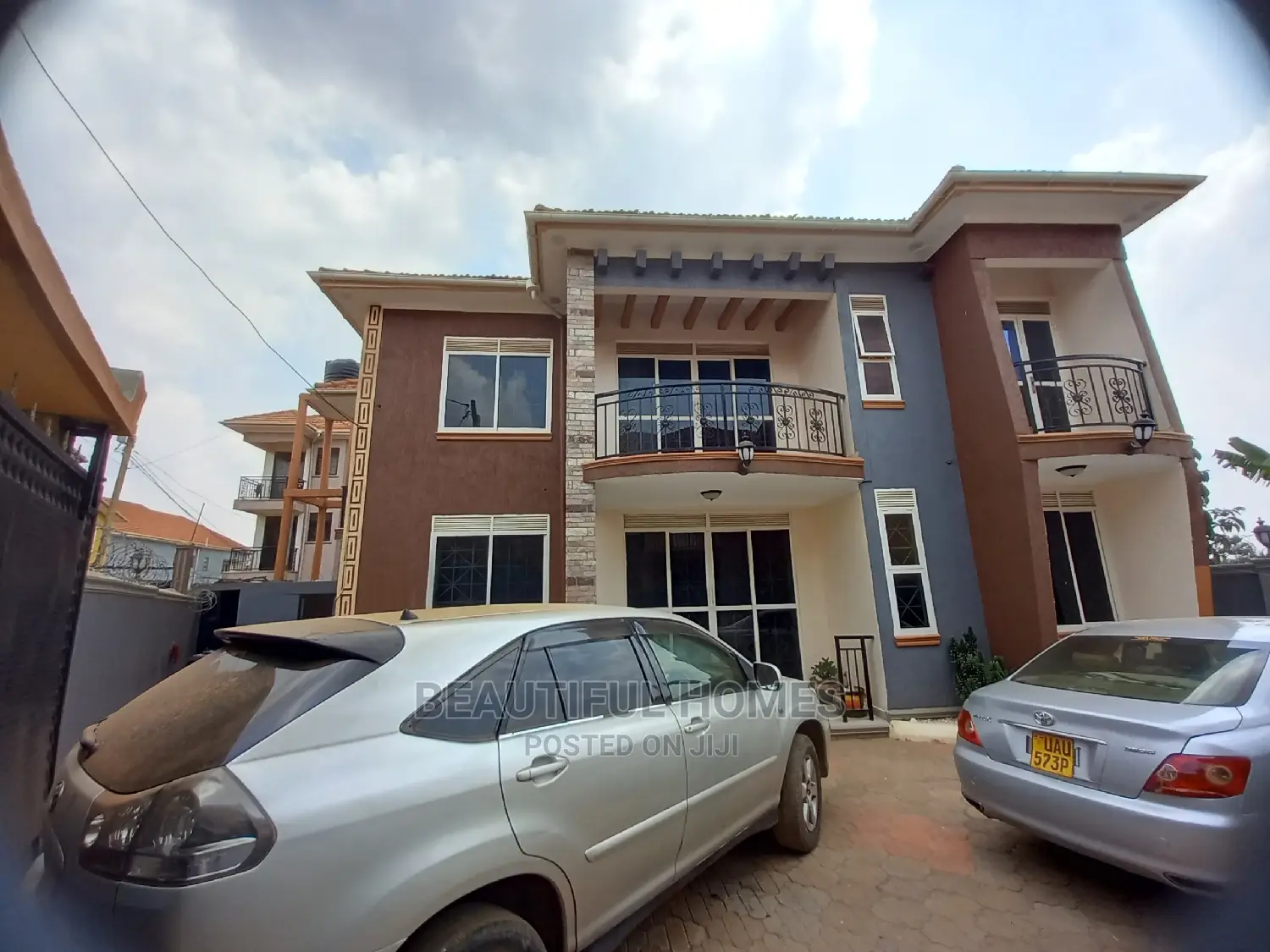 Furnished 5bdrm House in Kira Corporate for Sale in Kira