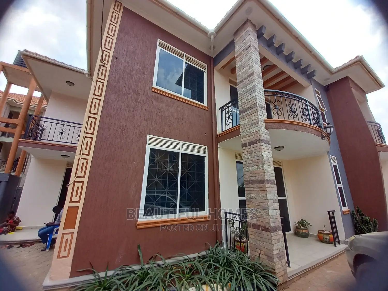 Furnished 5bdrm House in Kira Corporate for Sale in Kira