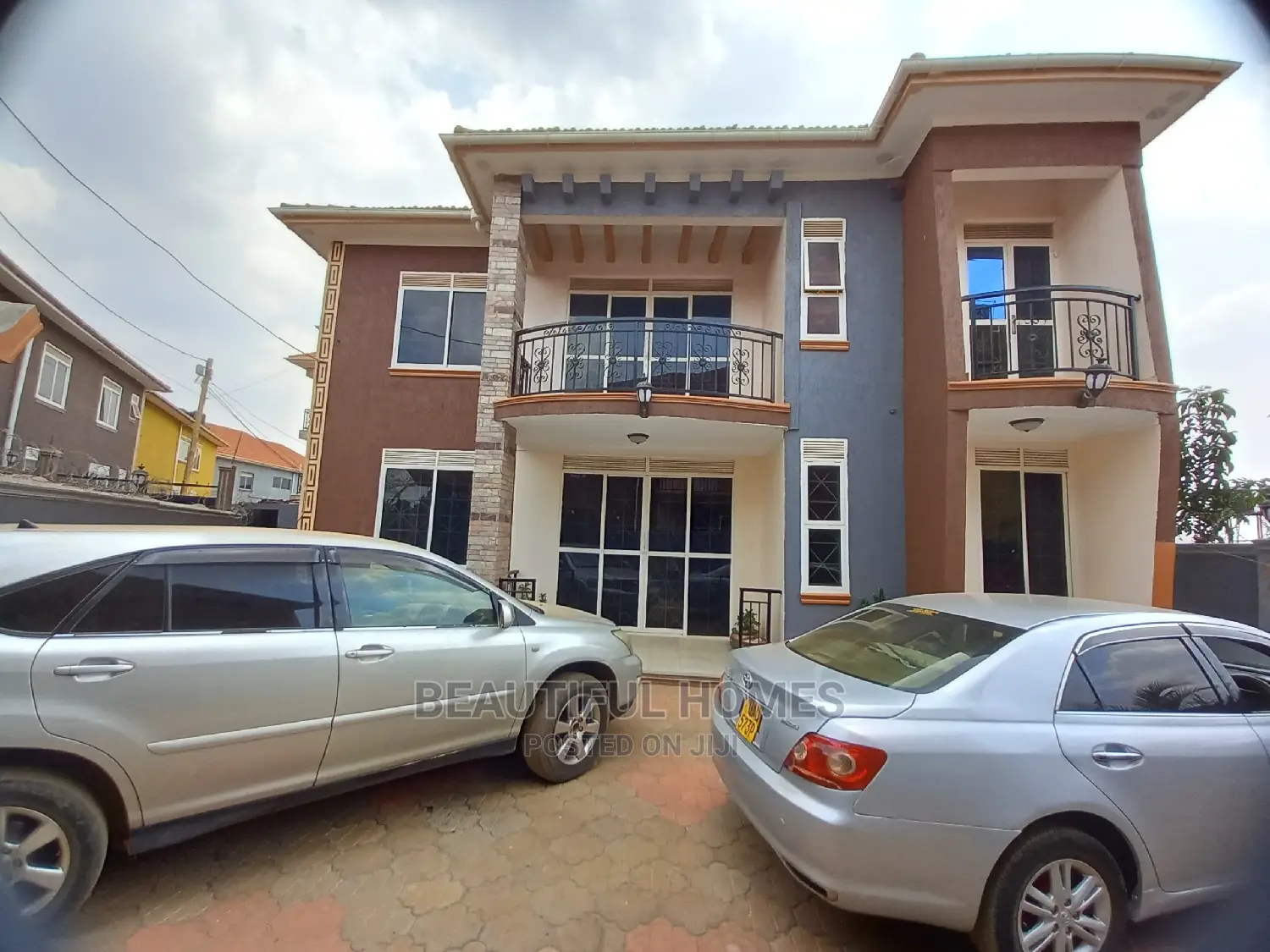 Furnished 5bdrm Mansion in Kira First Class for Sale in Kira