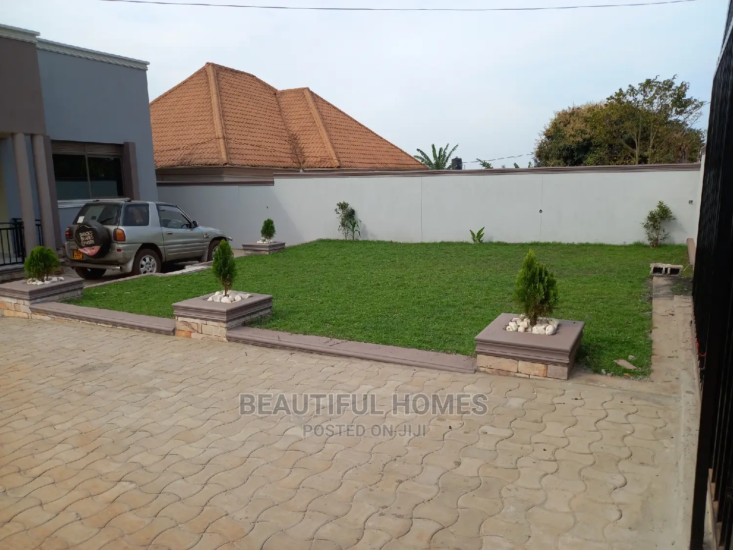 Furnished 4bdrm House in Kira for Sale in Kira