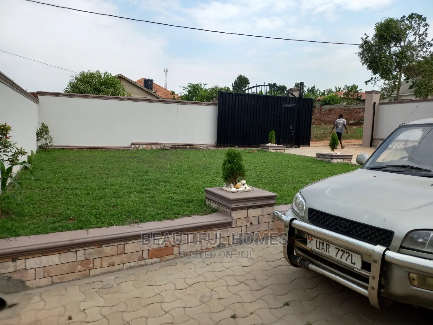 Furnished 4bdrm House in Kira for Sale in Kira