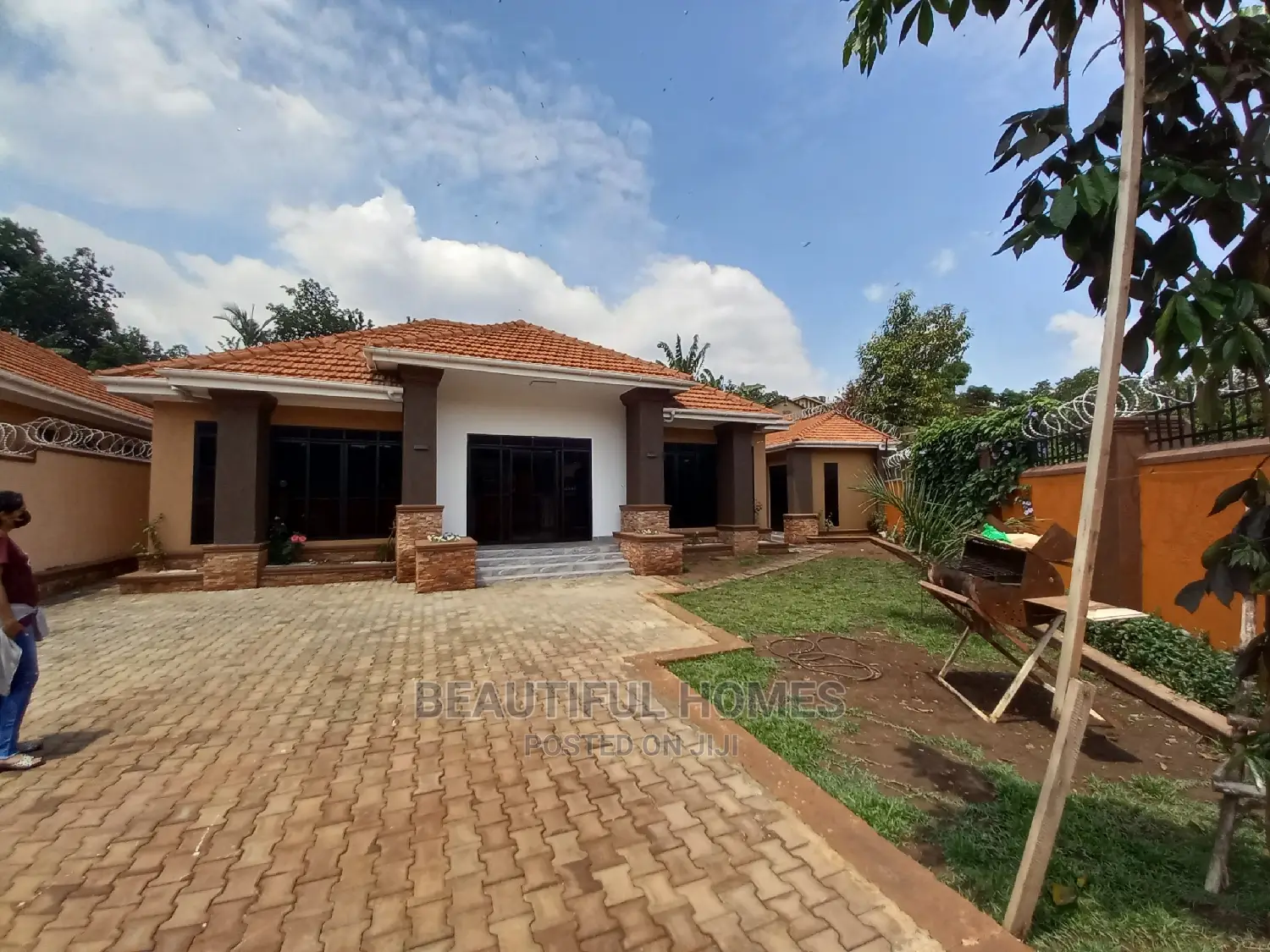 Furnished 4bdrm House in Kisaasi, Central Division for Sale in Central Division