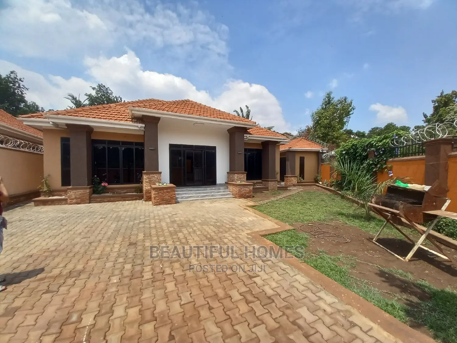 Furnished 4bdrm House in Kisaasi, Central Division for Sale in Central Division